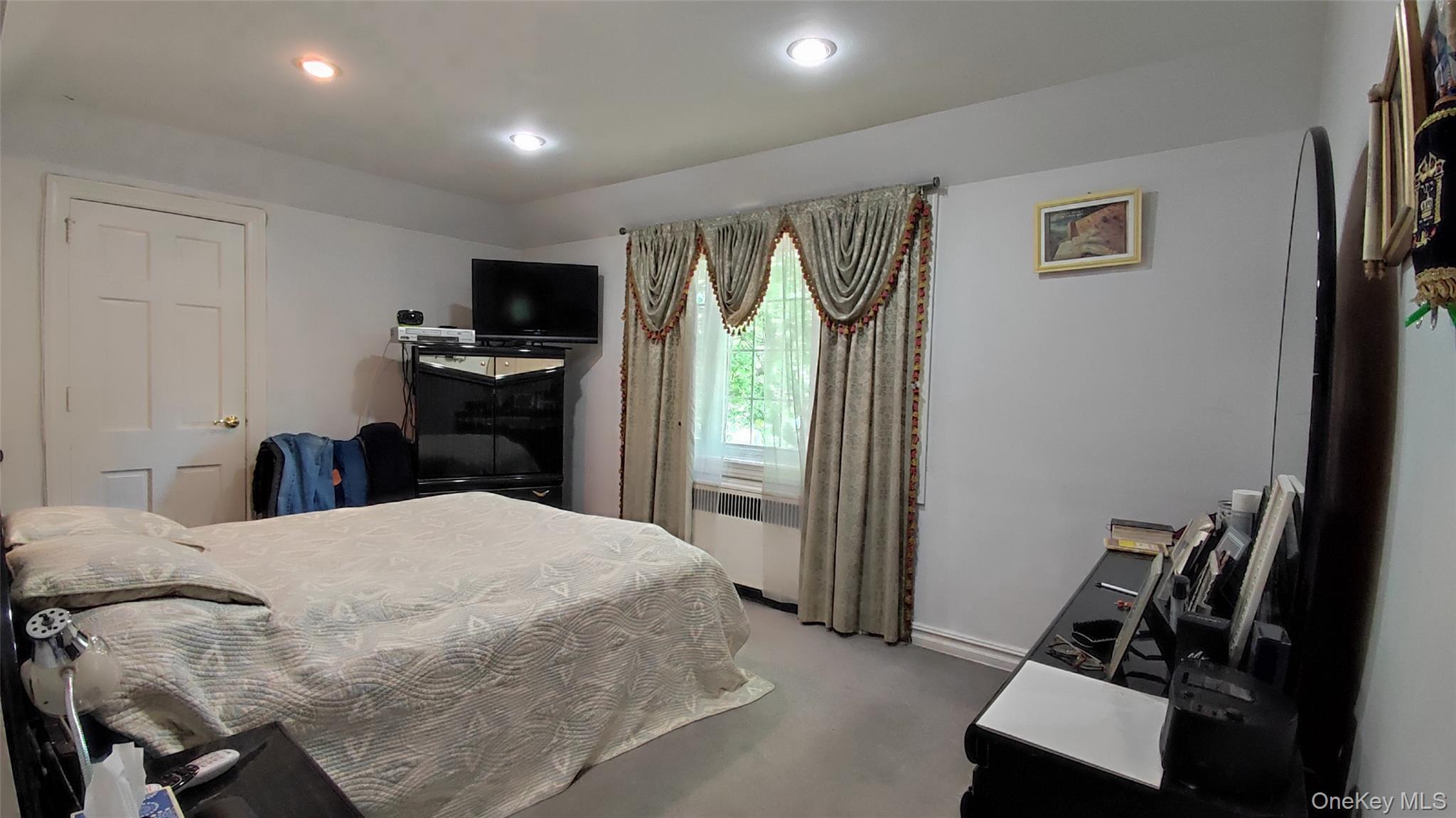 Single Family Utopia Pkwy Queens, NY 11432, MLS-880256-7