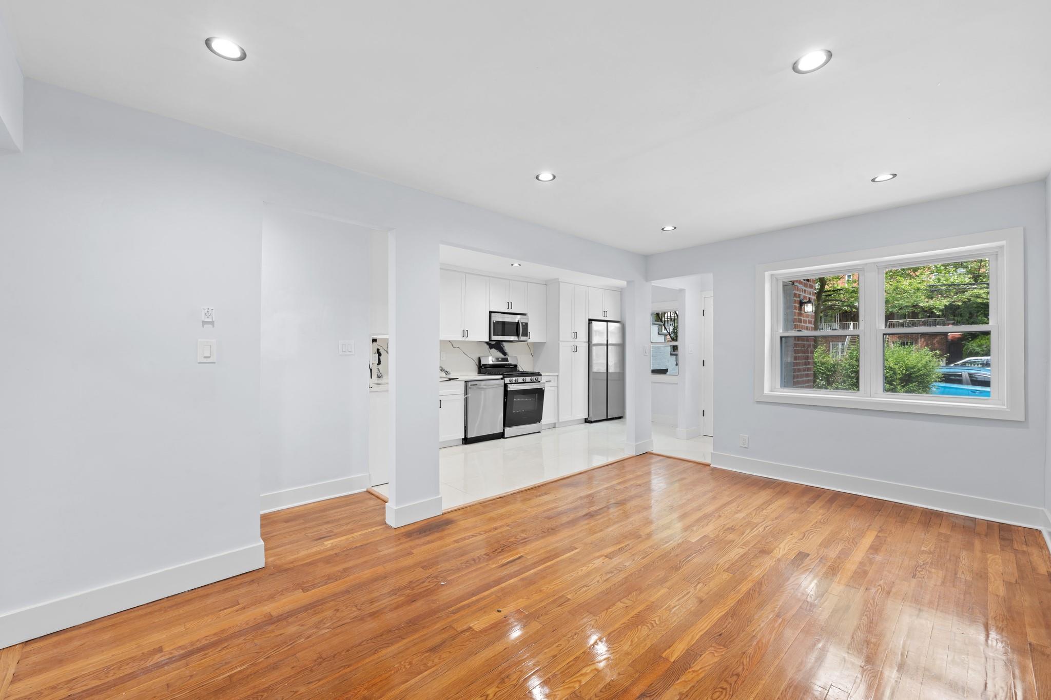Single Family Avenue J  Brooklyn, NY 11236, MLS-880268-12