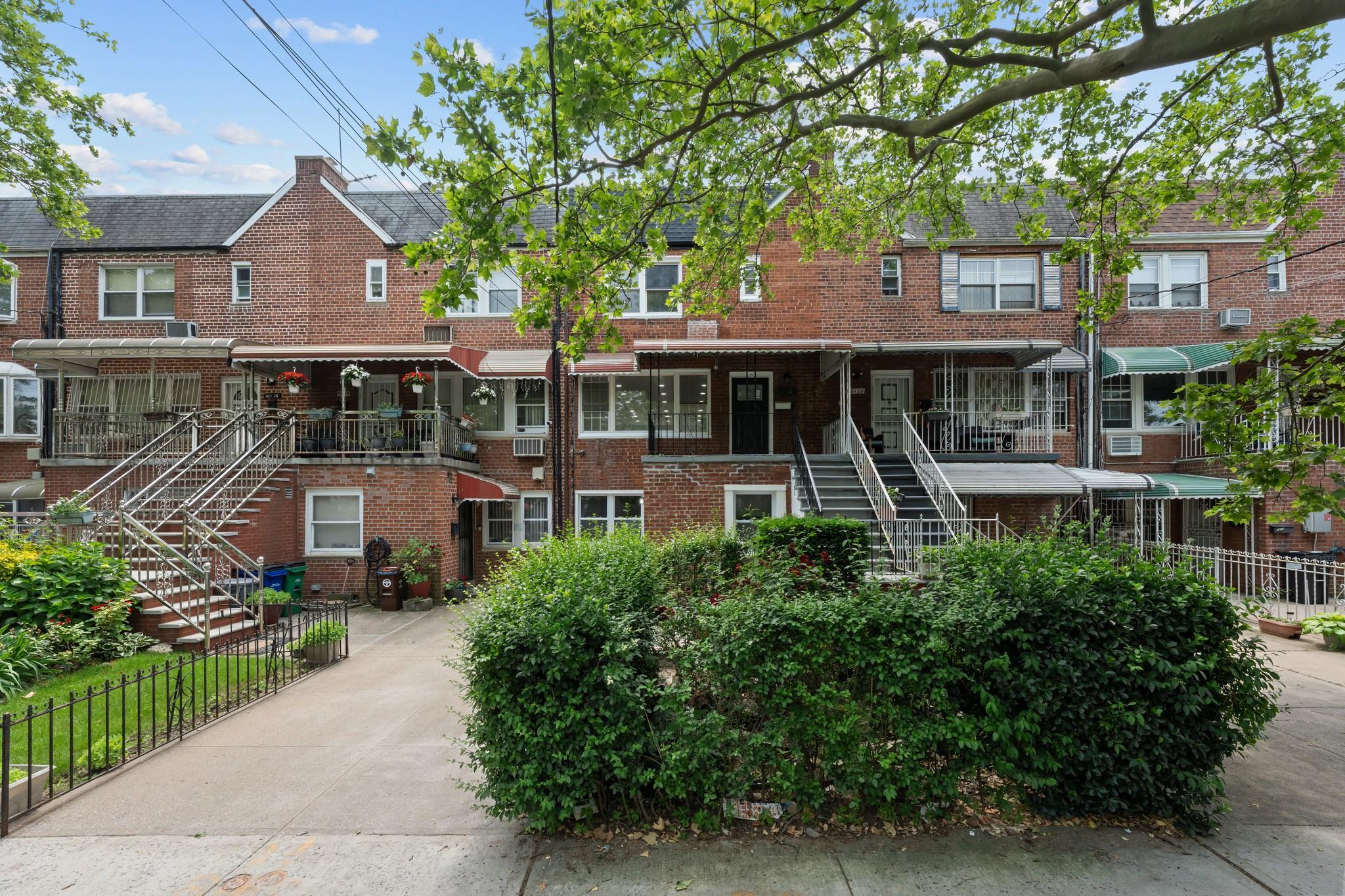 Single Family Avenue J  Brooklyn, NY 11236, MLS-880268-21