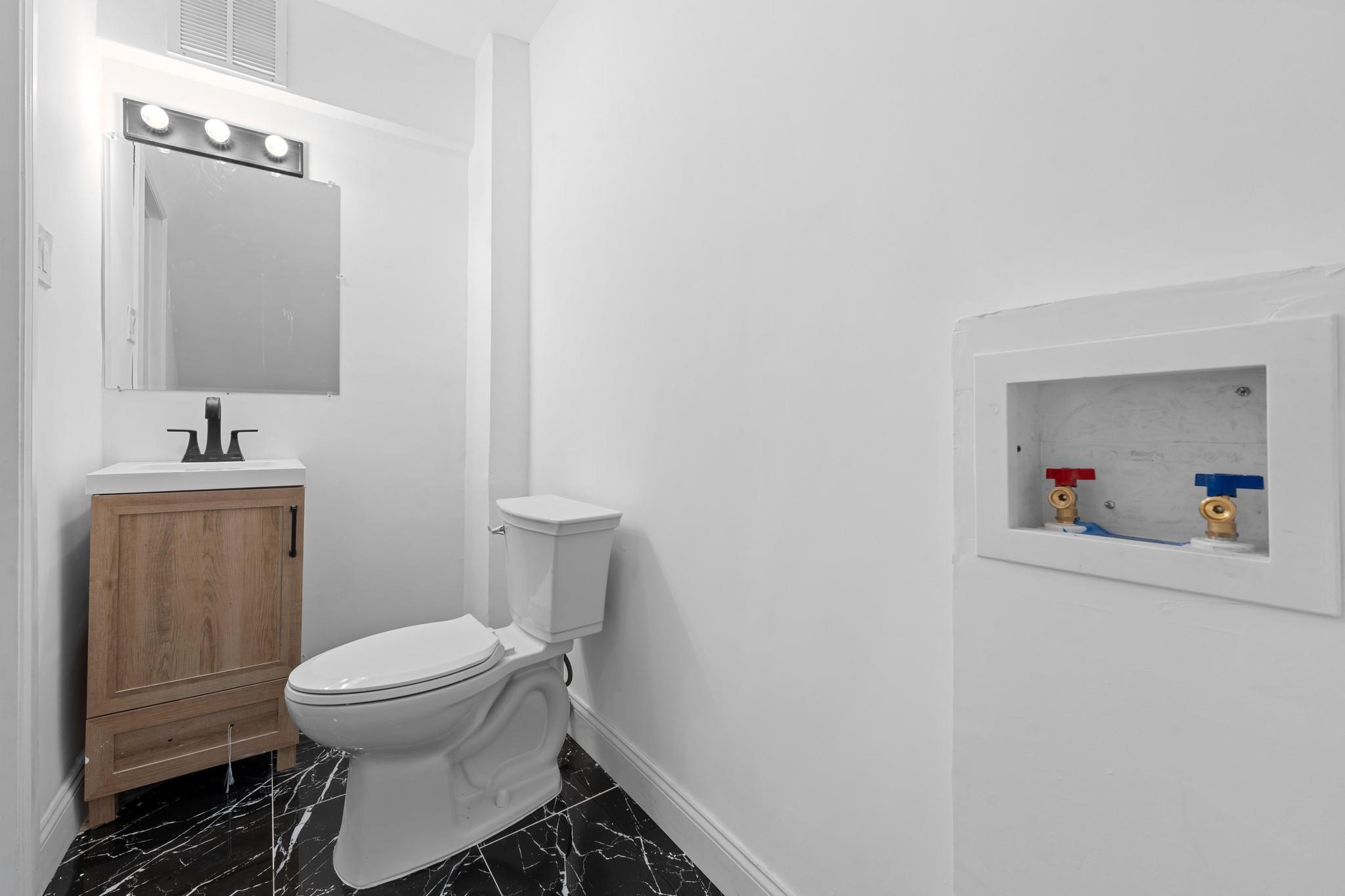 Single Family Avenue J  Brooklyn, NY 11236, MLS-880268-6