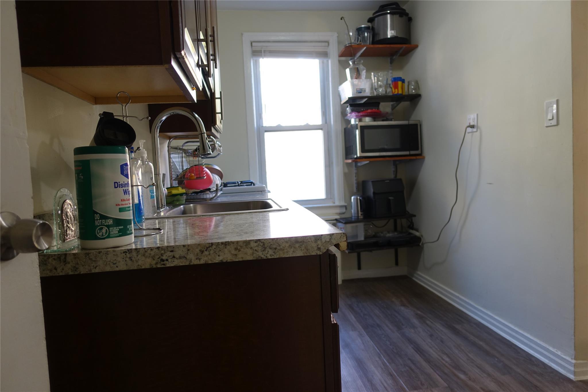Single Family Murdock  Bronx, NY 10466, MLS-880270-8
