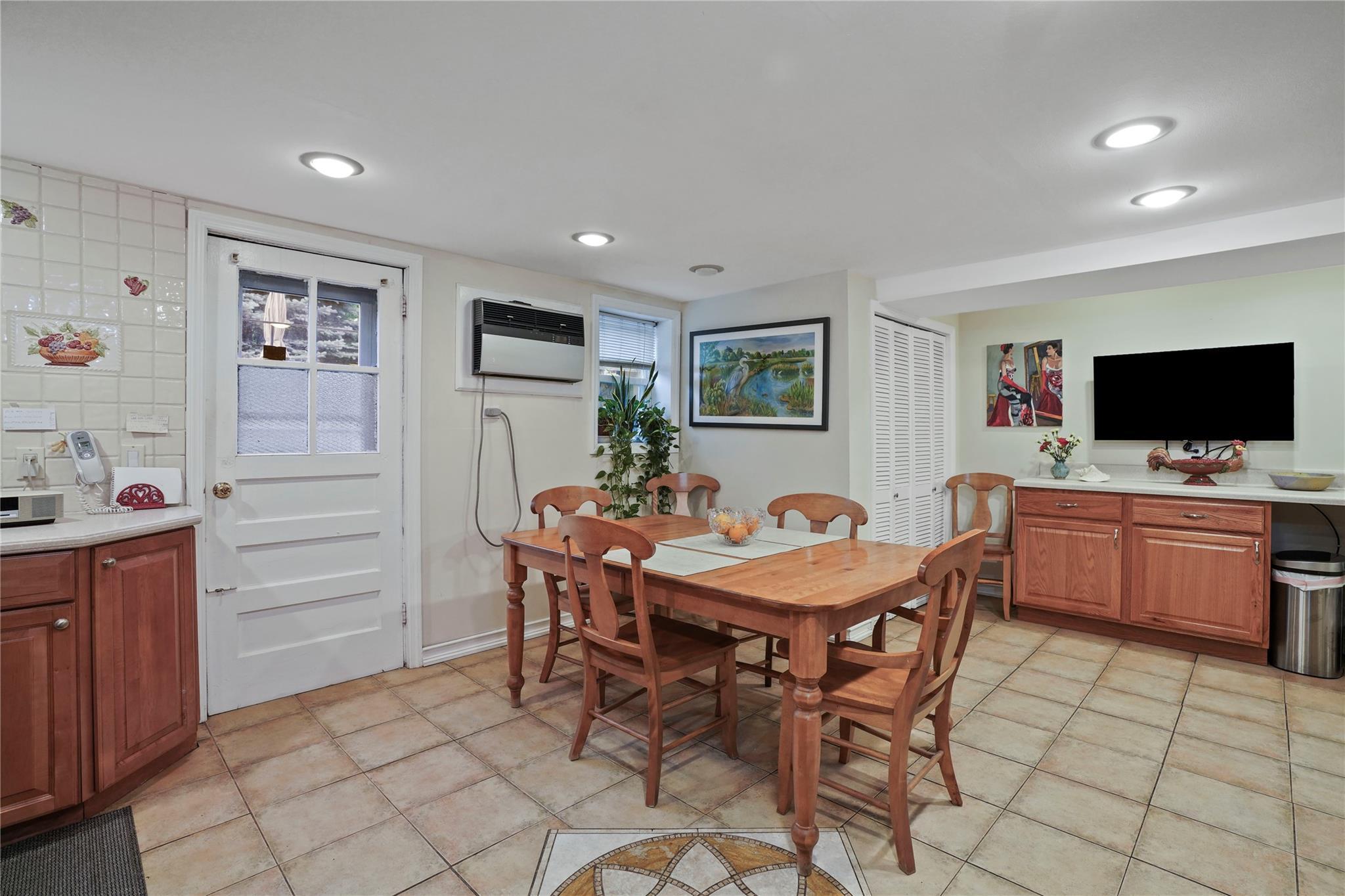 Single Family 78th  Queens, NY 11379, MLS-880272-5