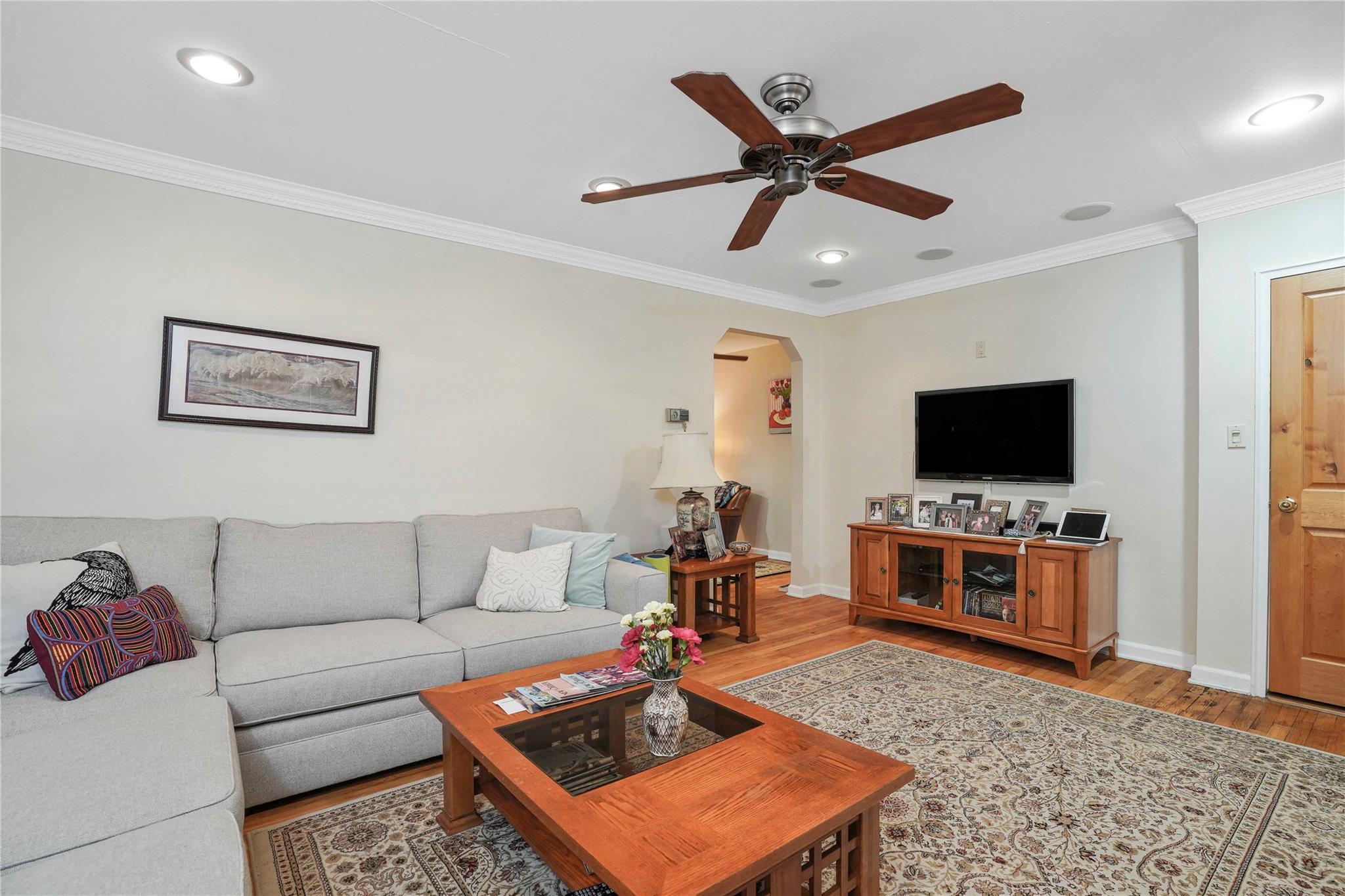 Single Family 78th  Queens, NY 11379, MLS-880272-8