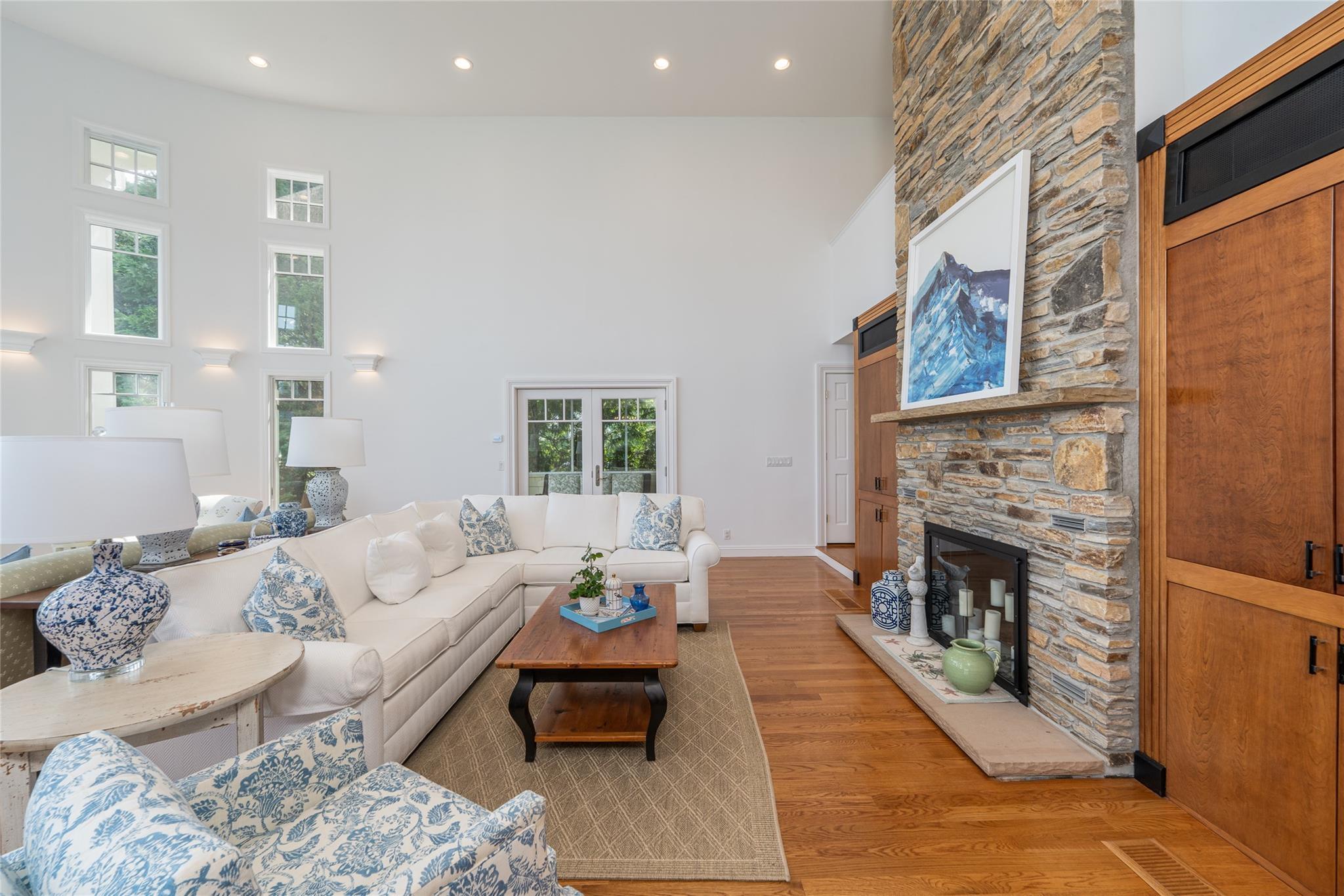 Single Family Peconic Bay  Suffolk County, NY 11948, MLS-880309-10