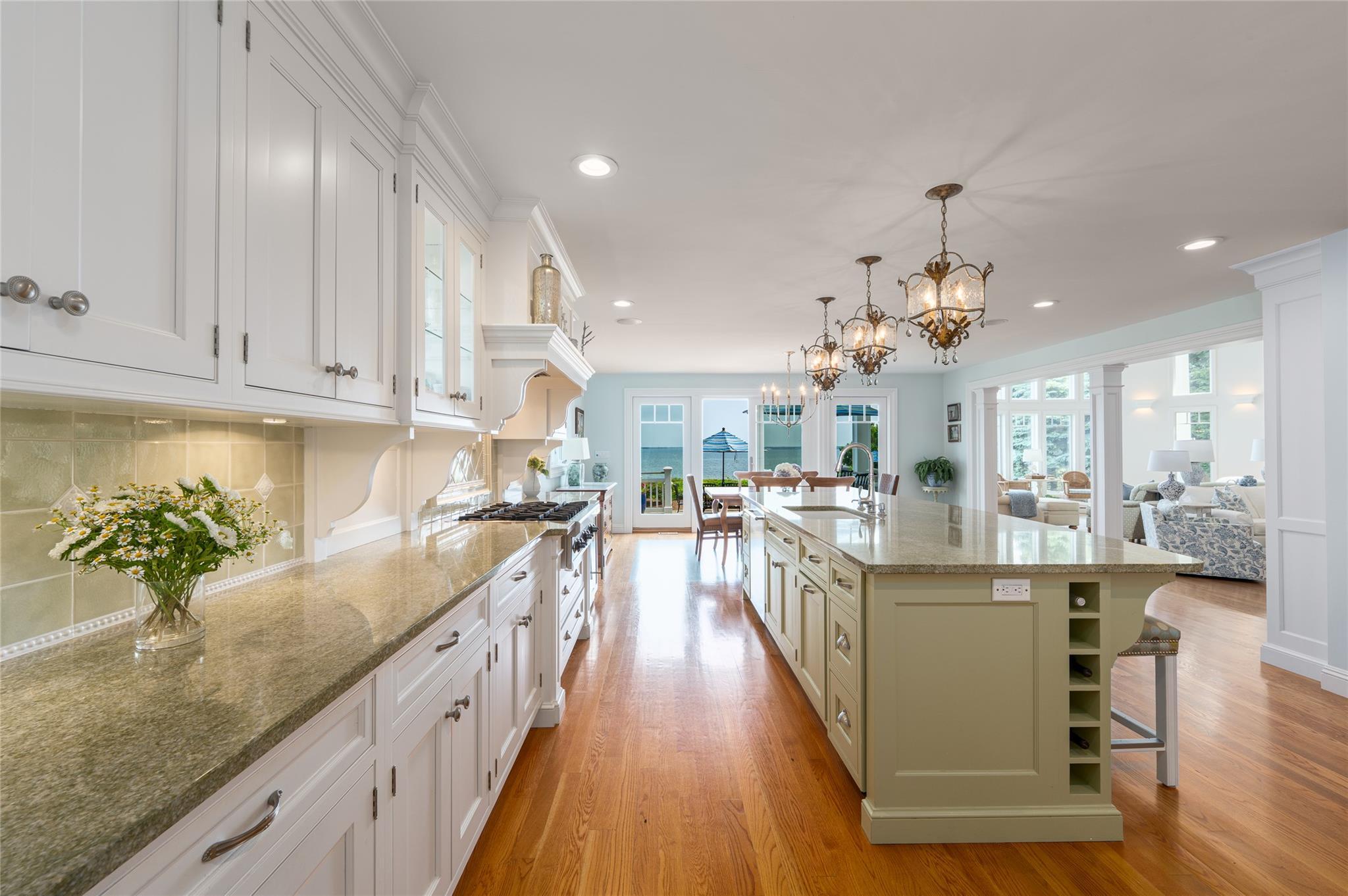 Single Family Peconic Bay  Suffolk County, NY 11948, MLS-880309-12