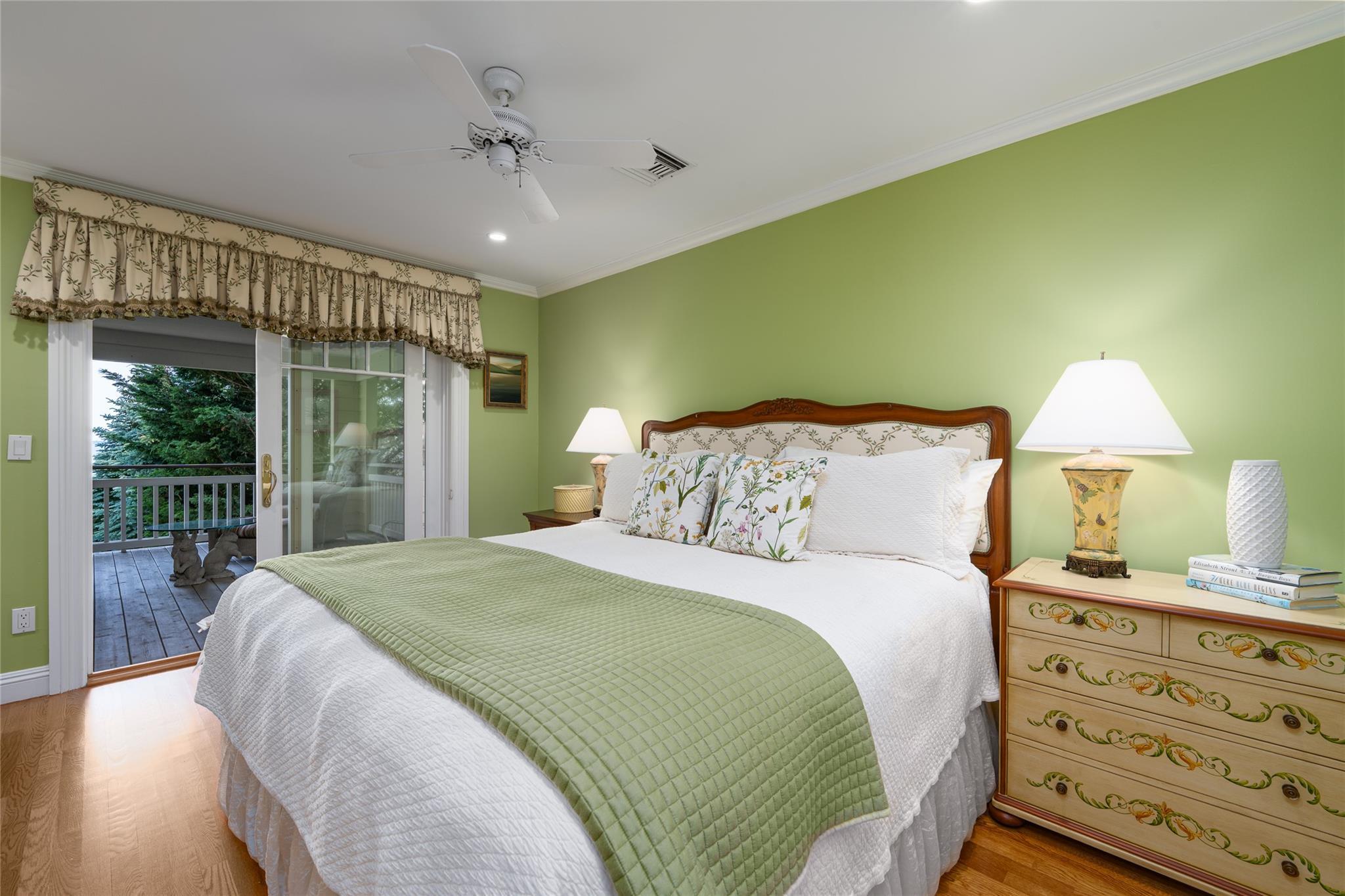 Single Family Peconic Bay  Suffolk County, NY 11948, MLS-880309-27