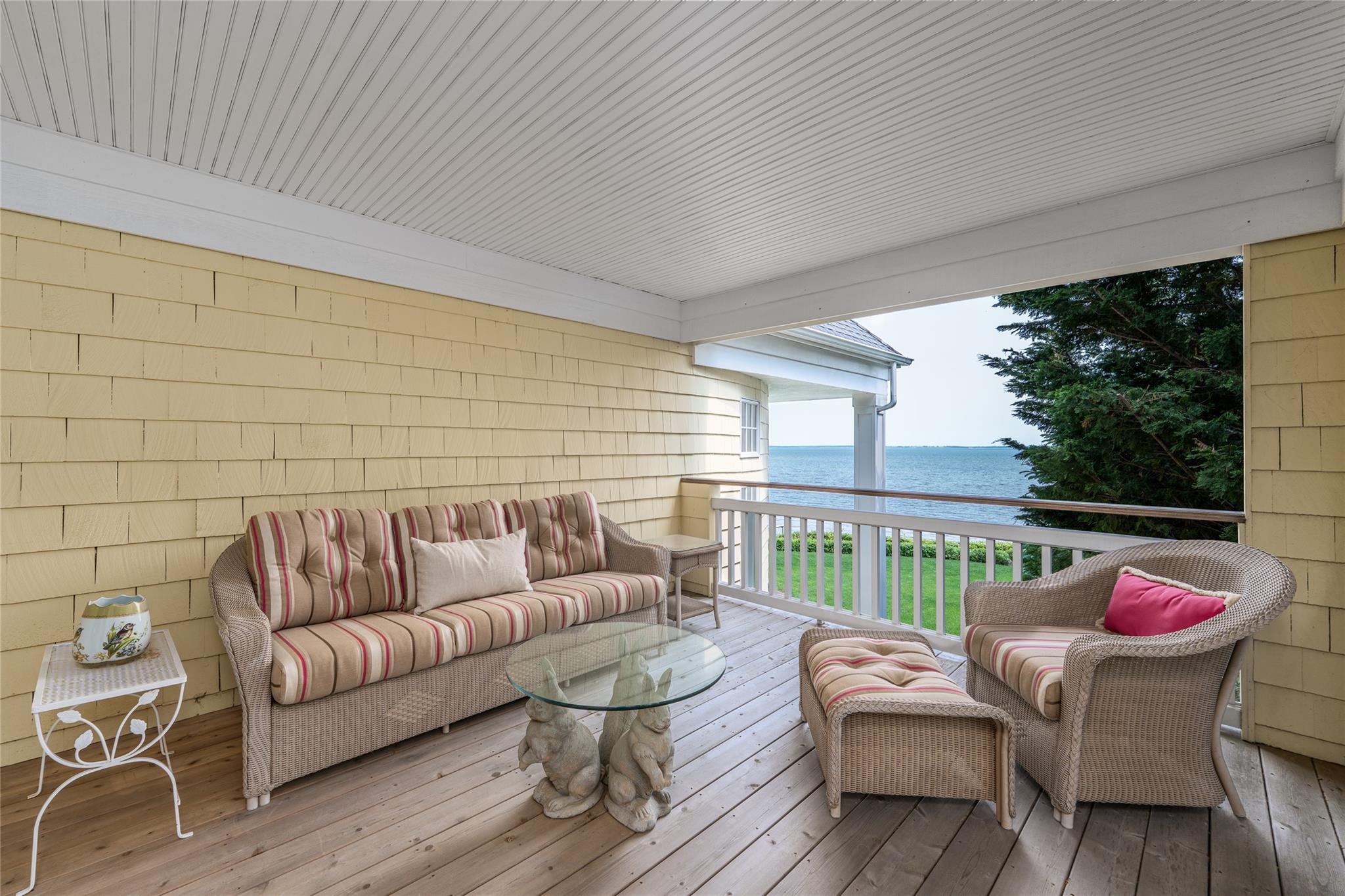 Single Family Peconic Bay  Suffolk County, NY 11948, MLS-880309-29