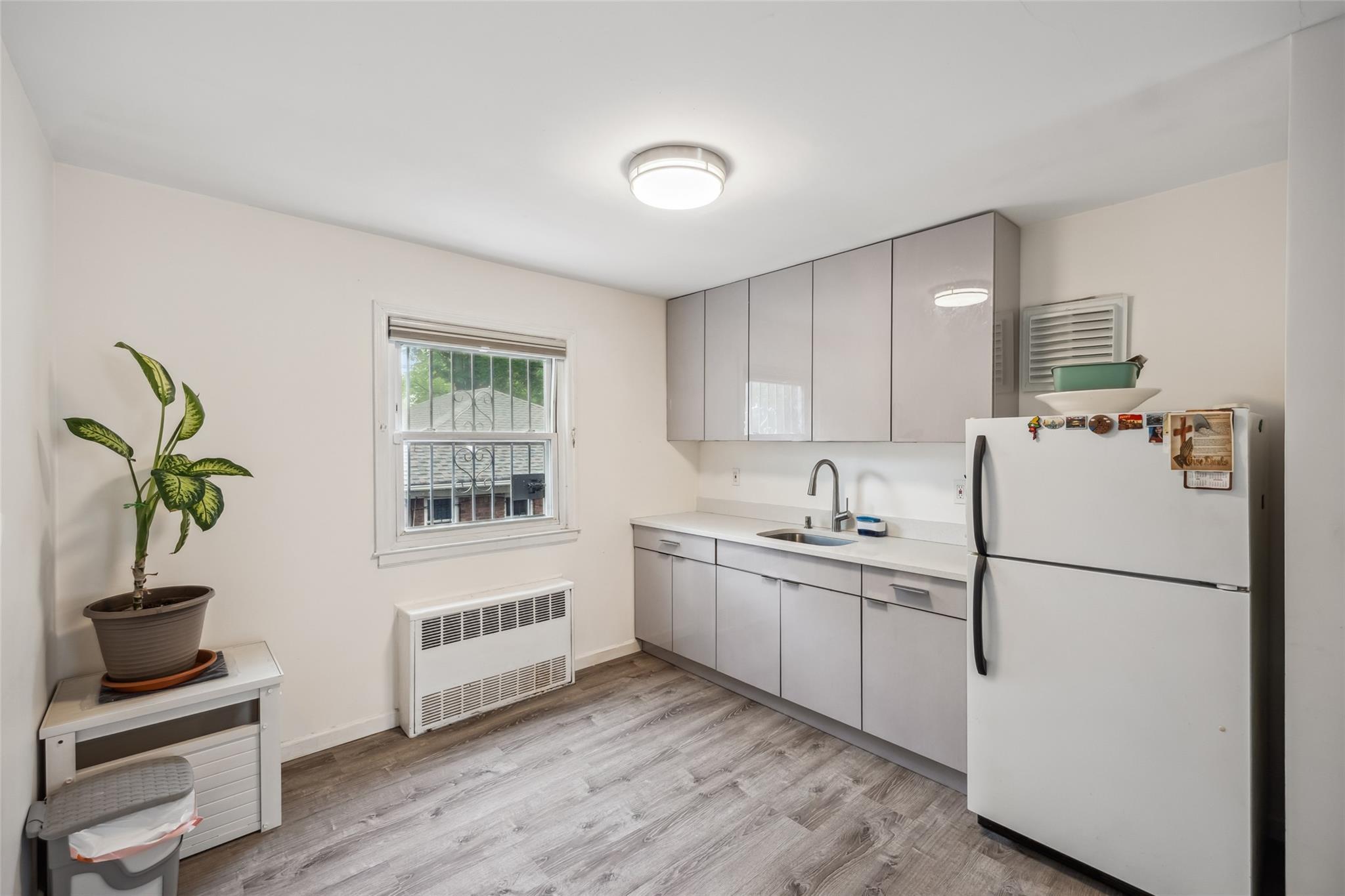 Single Family 64  Queens, NY 11364, MLS-880321-14