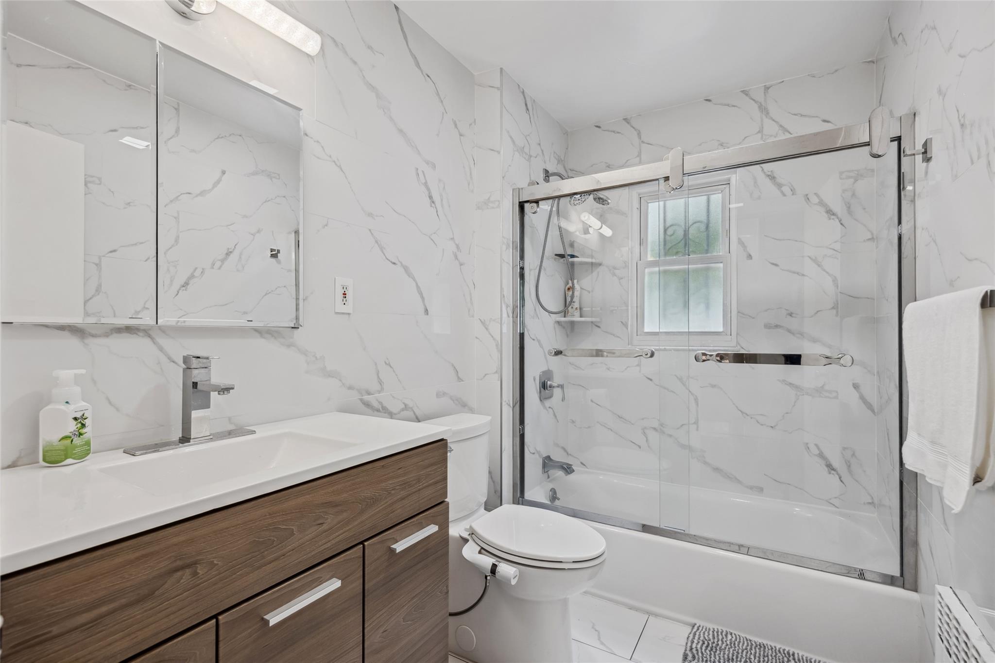 Single Family 64  Queens, NY 11364, MLS-880321-15