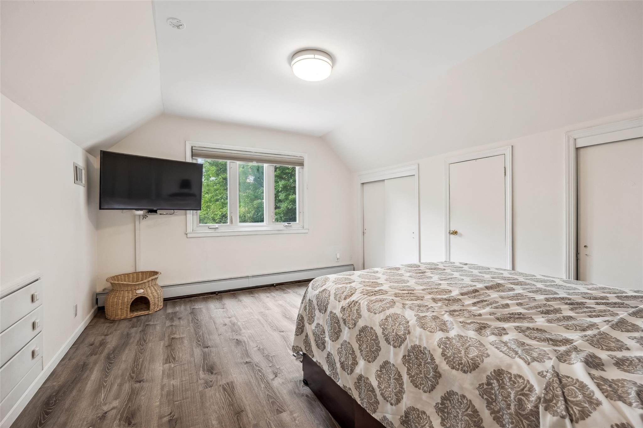 Single Family 64  Queens, NY 11364, MLS-880321-16
