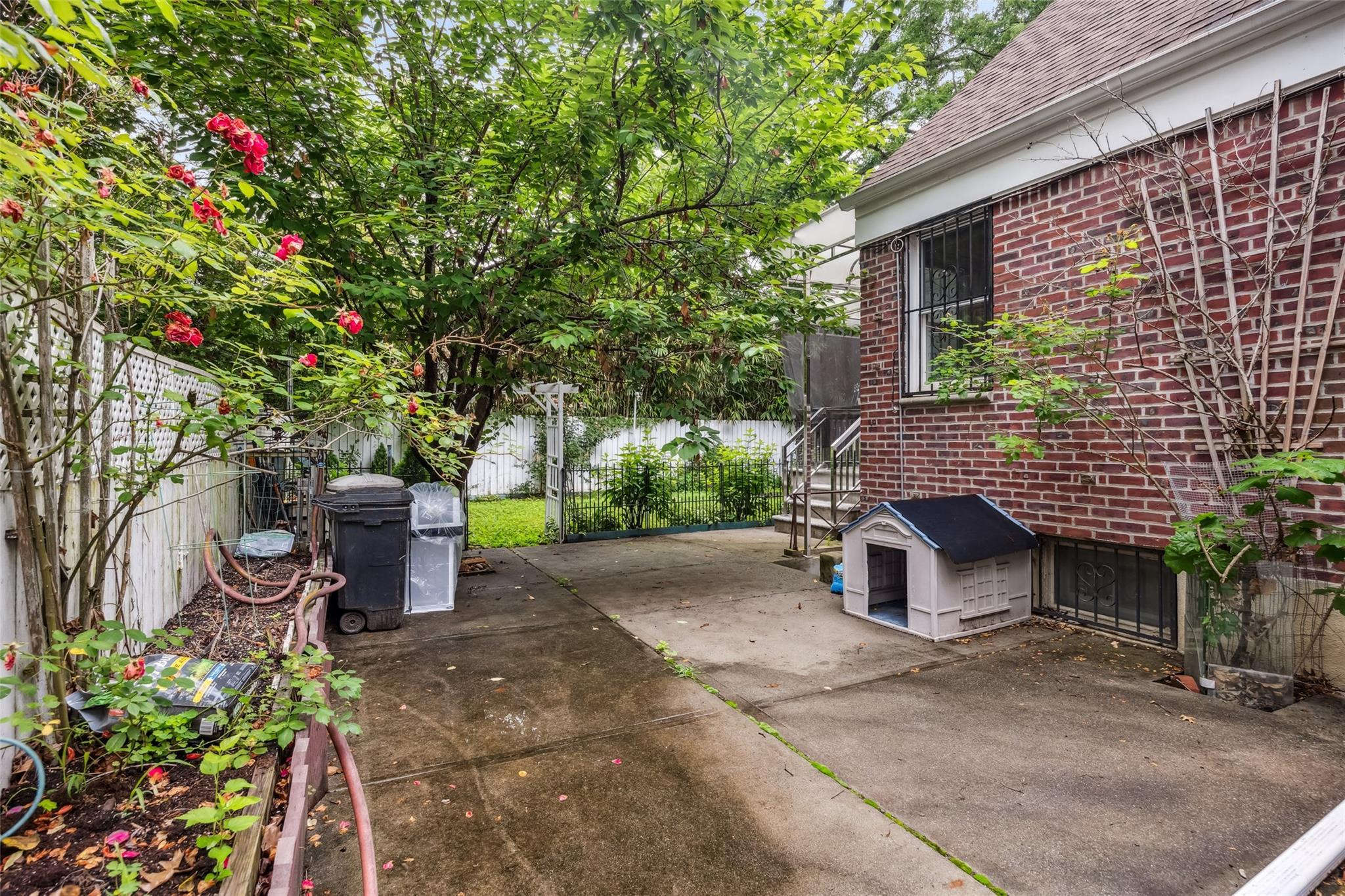 Single Family 64  Queens, NY 11364, MLS-880321-26