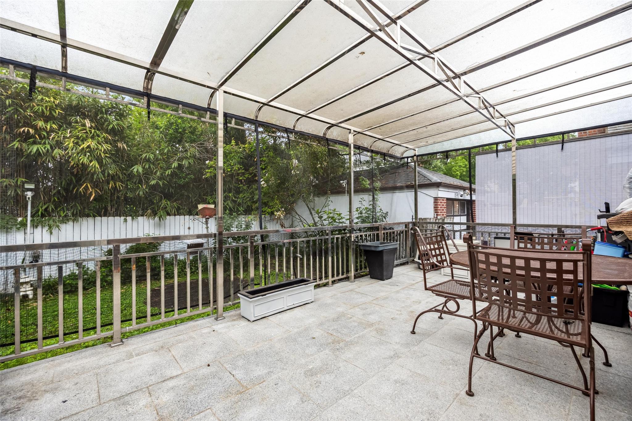 Single Family 64  Queens, NY 11364, MLS-880321-28