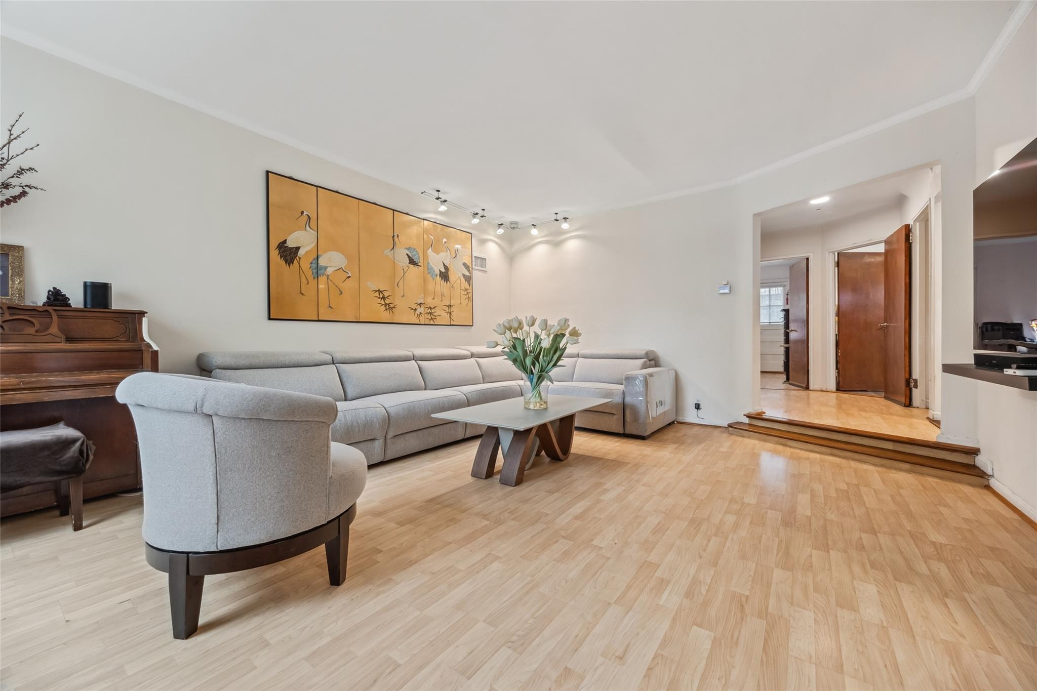 Single Family 64  Queens, NY 11364, MLS-880321-5