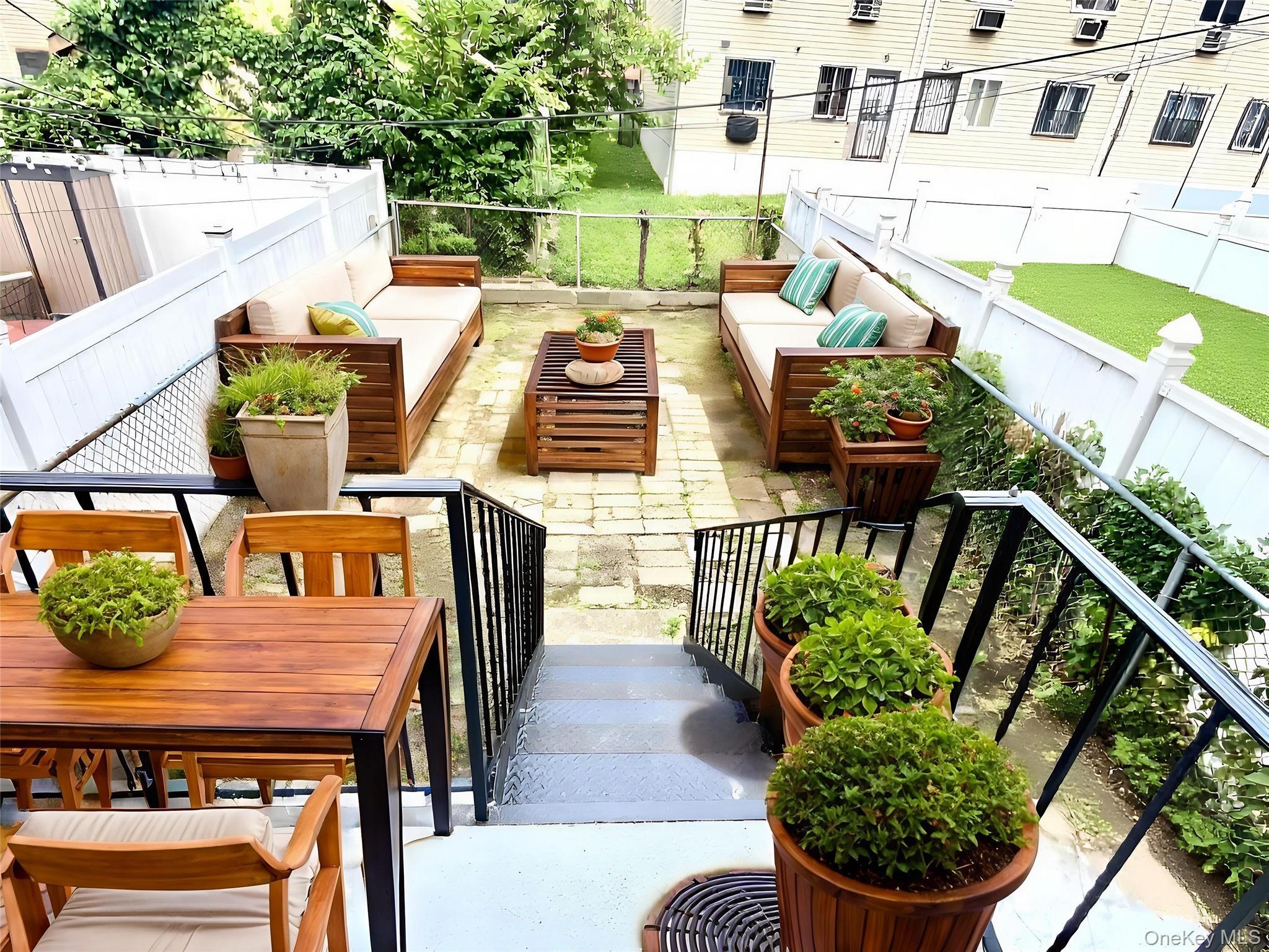 Single Family Hicks  Bronx, NY 10469, MLS-880327-18