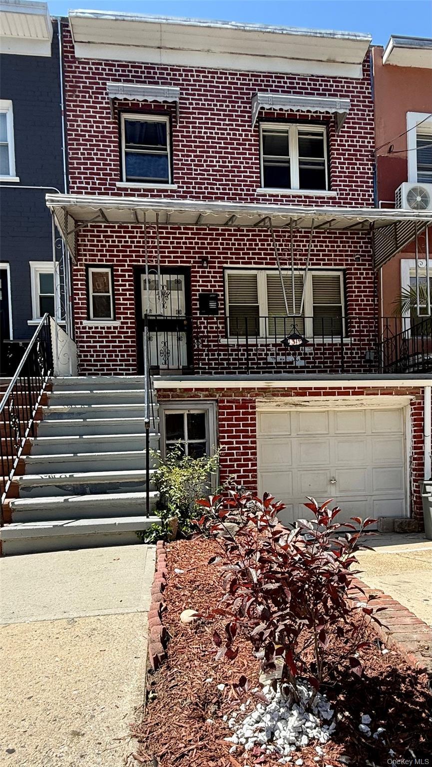 Single Family Hicks  Bronx, NY 10469, MLS-880327-4