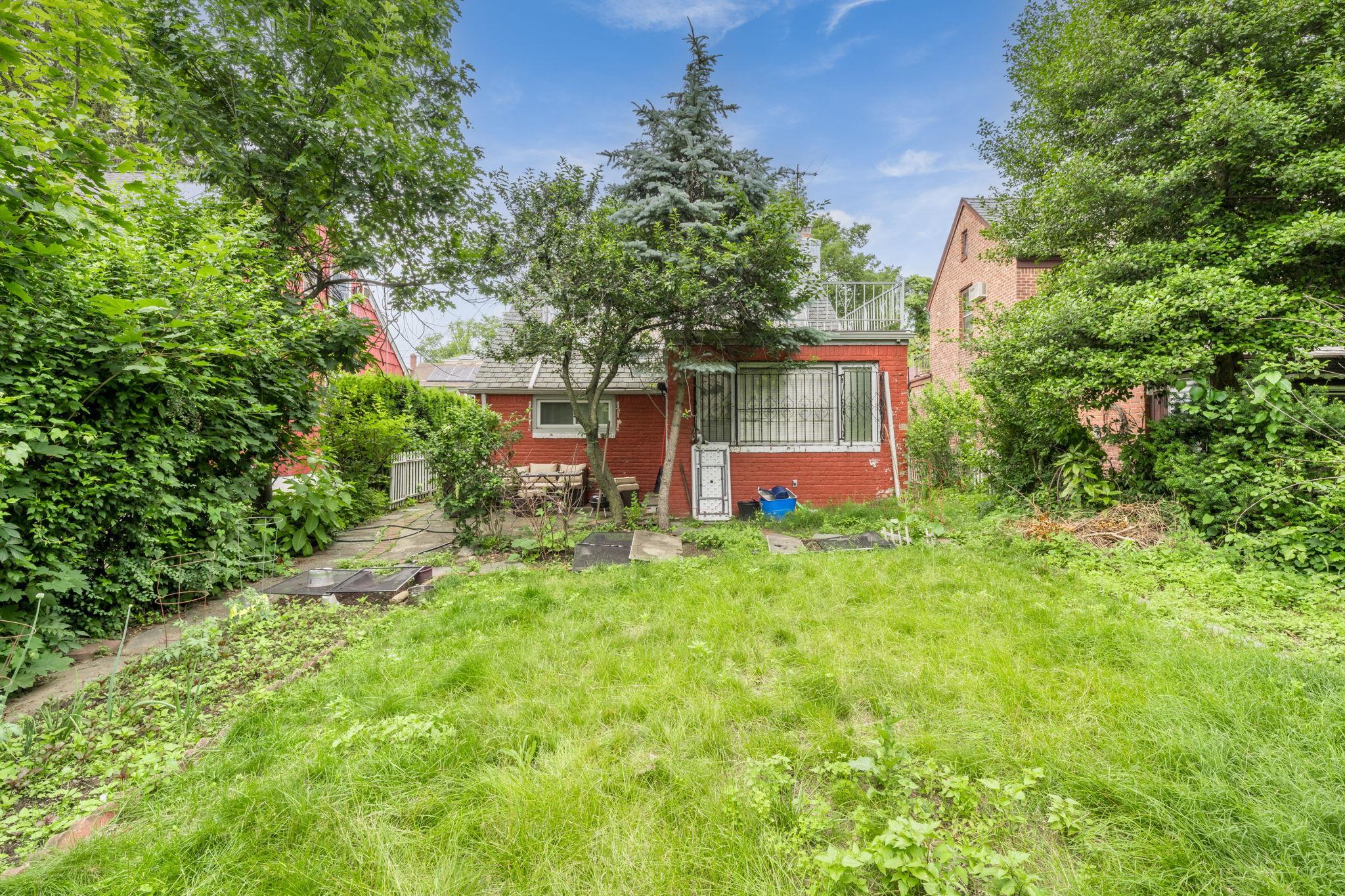 Single Family Eton  Queens, NY 11432, MLS-880328-3