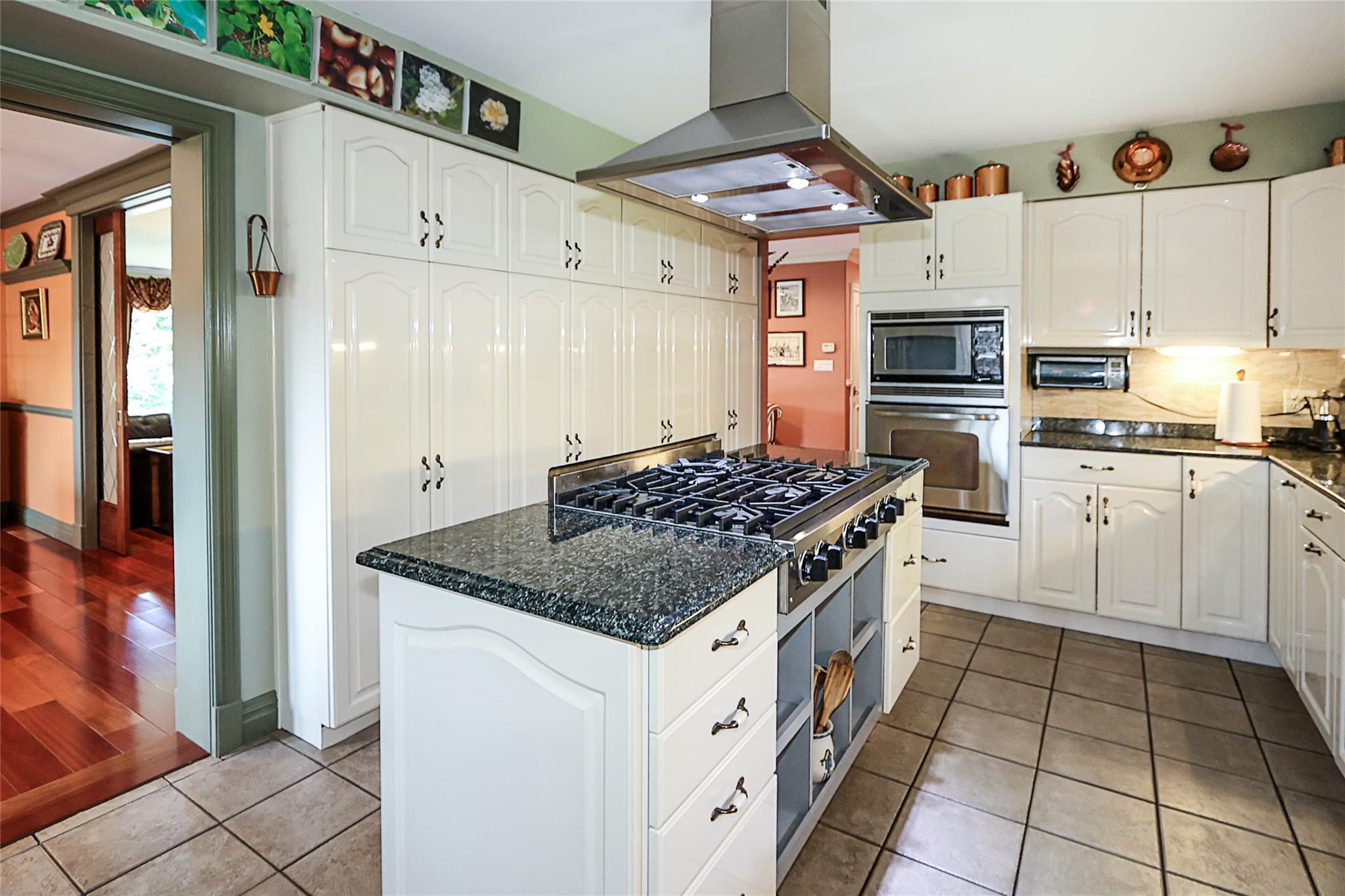 Single Family Marietta Nassau County, NY 11542, MLS-880332-15