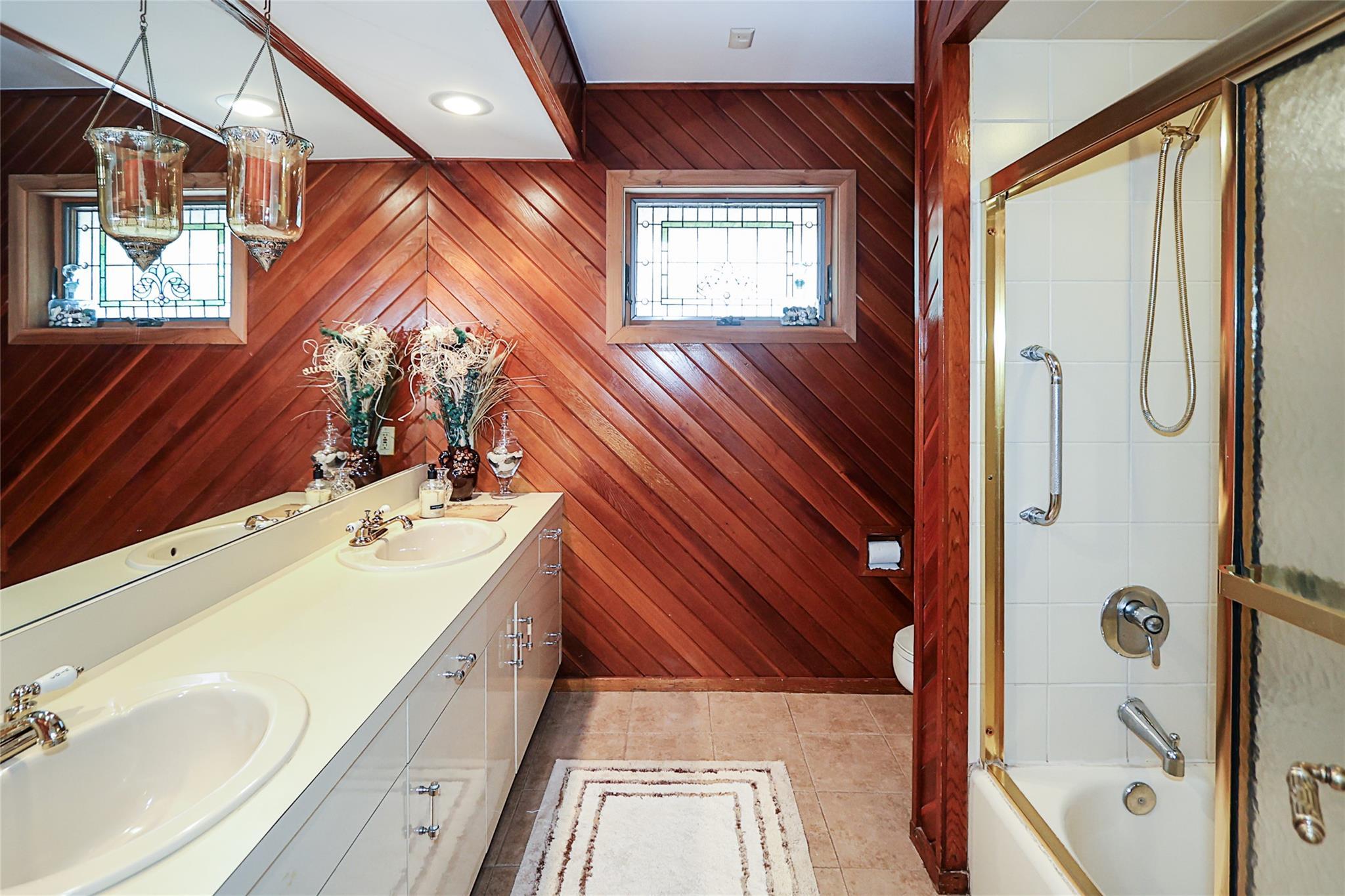 Single Family Marietta Nassau County, NY 11542, MLS-880332-24