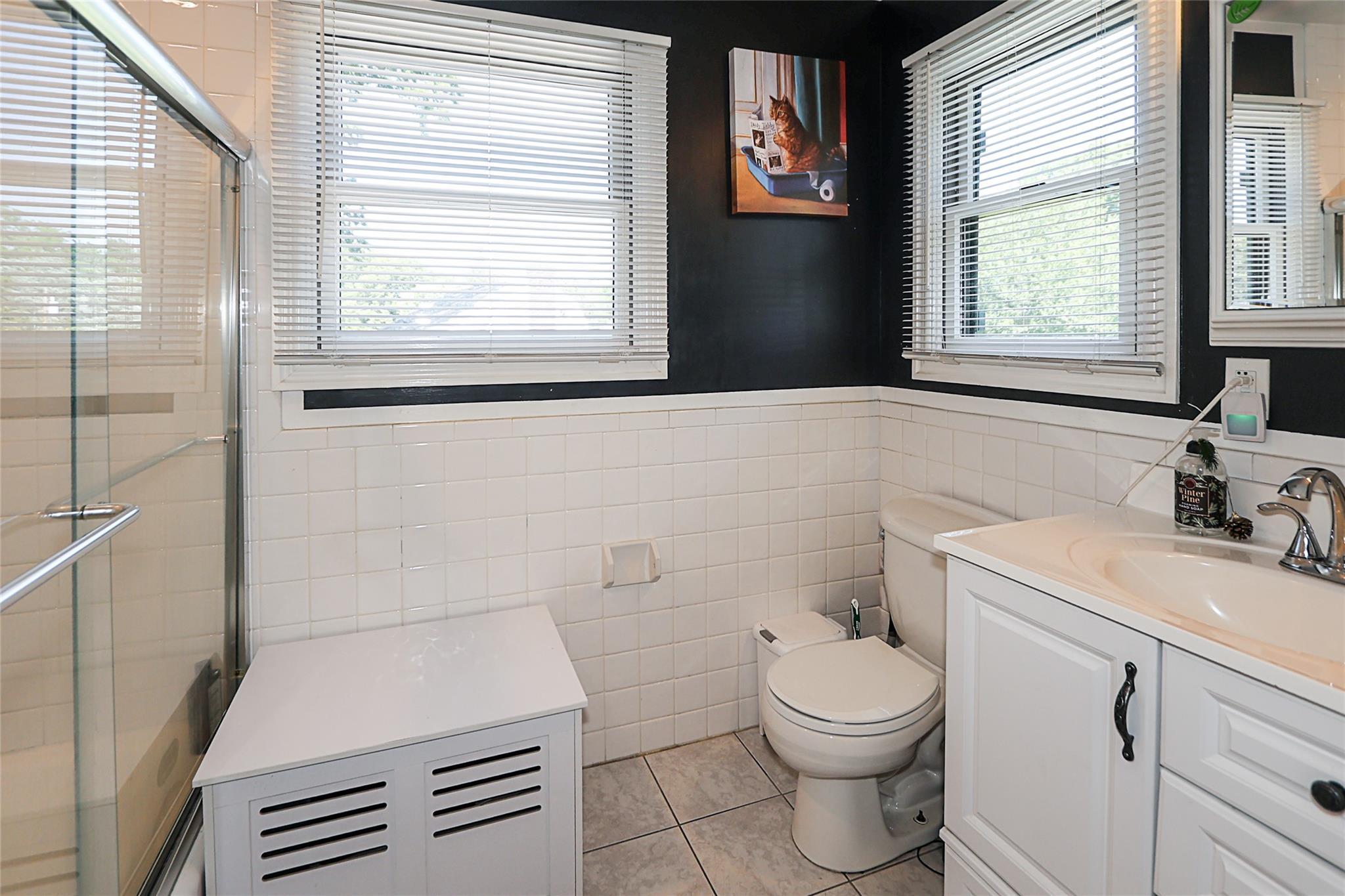 Single Family Marietta Nassau County, NY 11542, MLS-880332-36