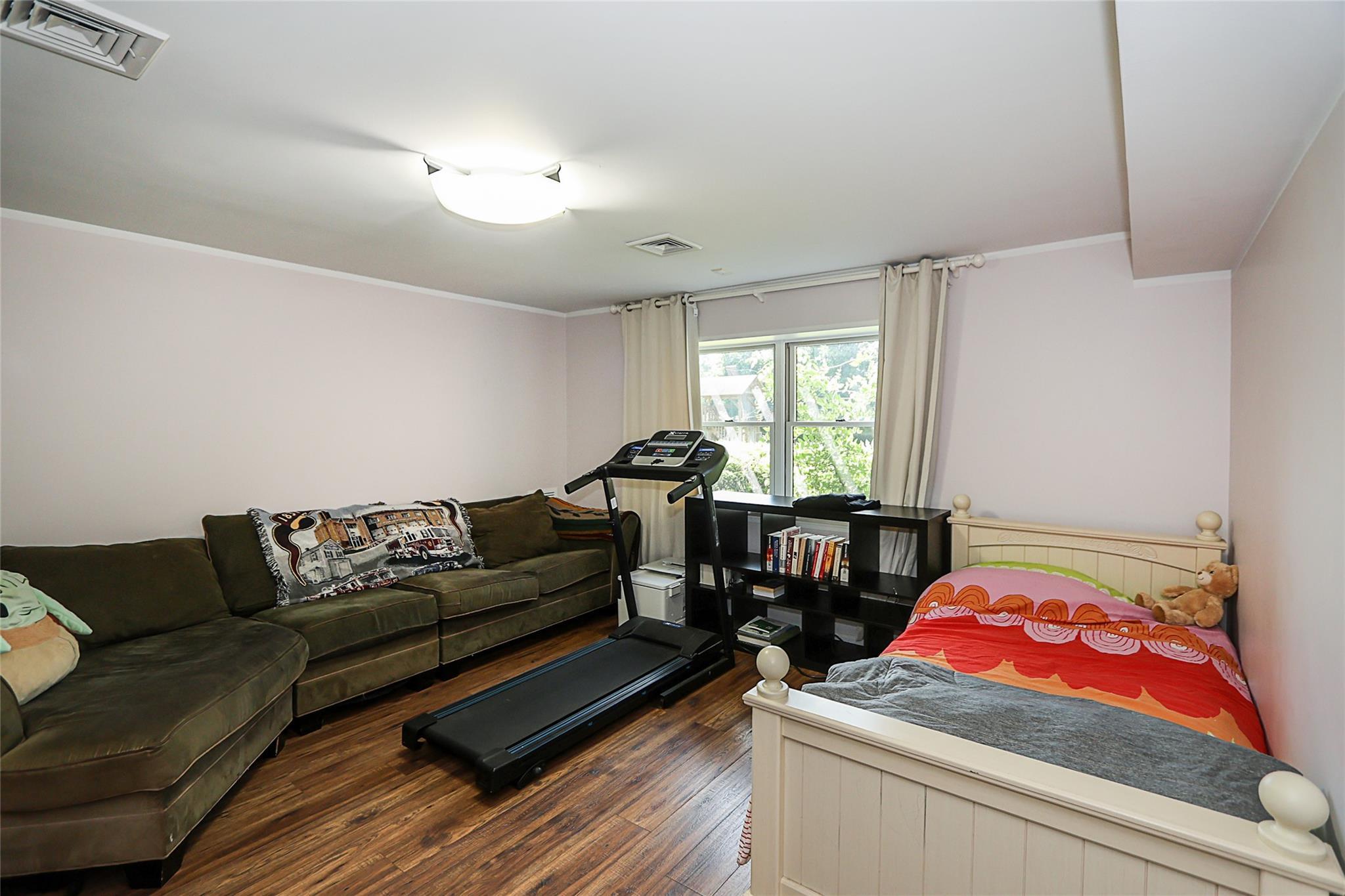 Single Family Marietta Nassau County, NY 11542, MLS-880332-41