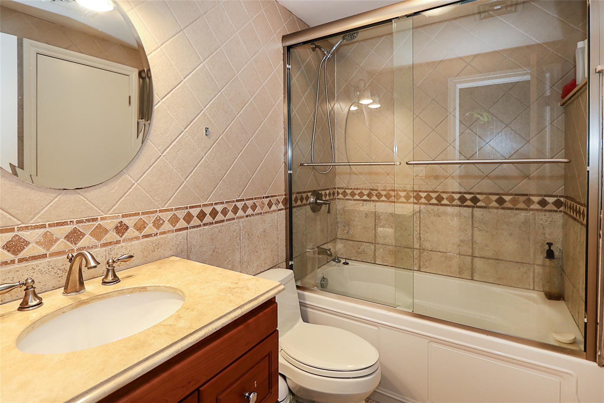 Single Family Marietta Nassau County, NY 11542, MLS-880332-42