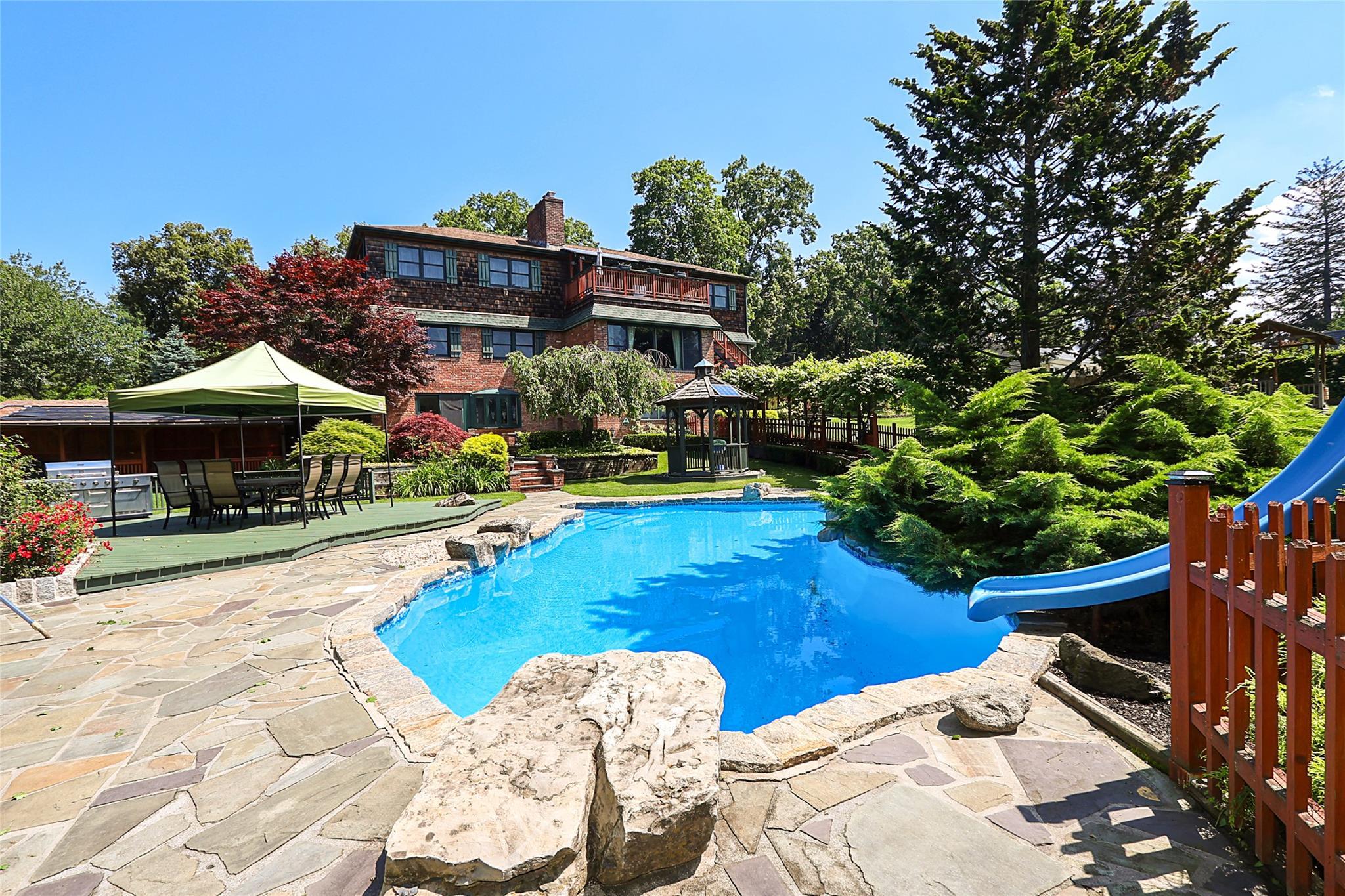 Single Family Marietta Nassau County, NY 11542, MLS-880332-44