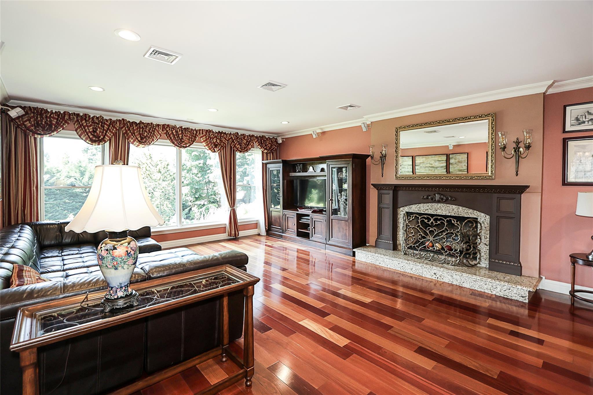 Single Family Marietta Nassau County, NY 11542, MLS-880332-7