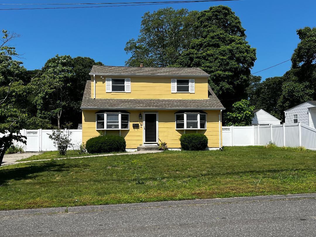 Single Family Noel  Suffolk County, NY 11720, MLS-880346-23