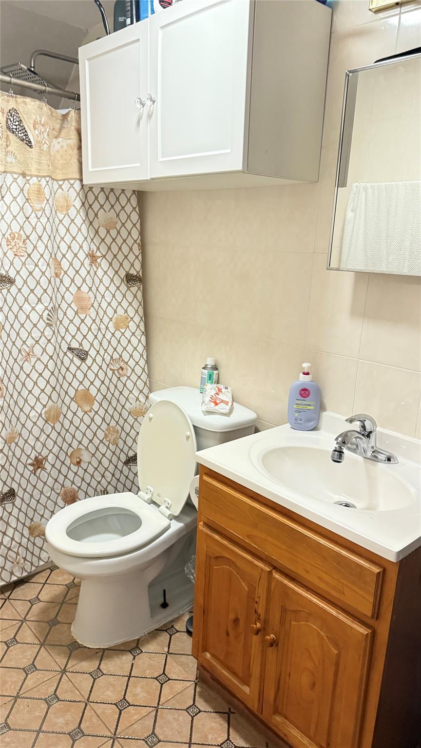 Single Family Alstyne  Queens, NY 11368, MLS-880358-6