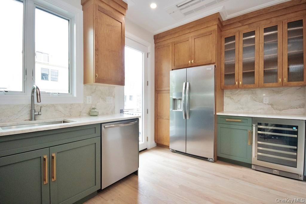 Condo Andrews  Westchester County, NY 10591, MLS-880381-12