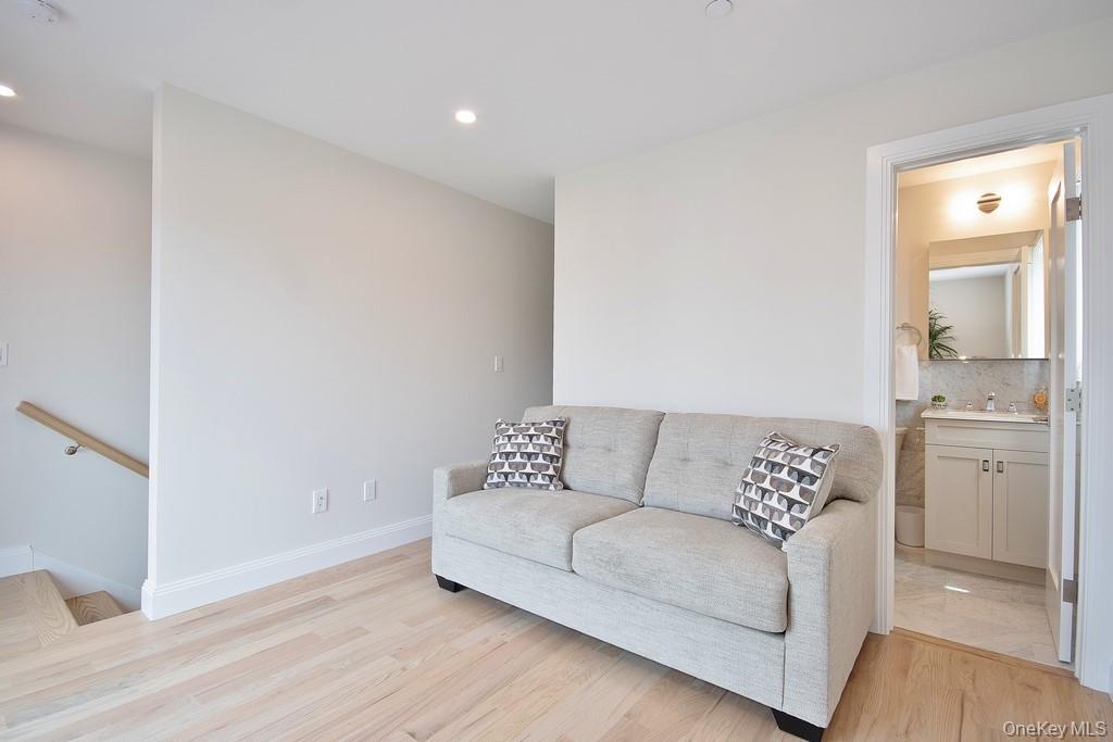 Condo Andrews  Westchester County, NY 10591, MLS-880381-22