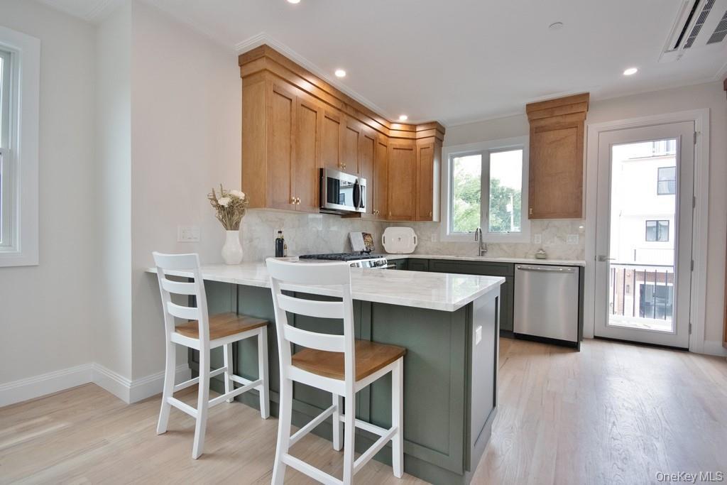 Condo Andrews  Westchester County, NY 10591, MLS-880381-9