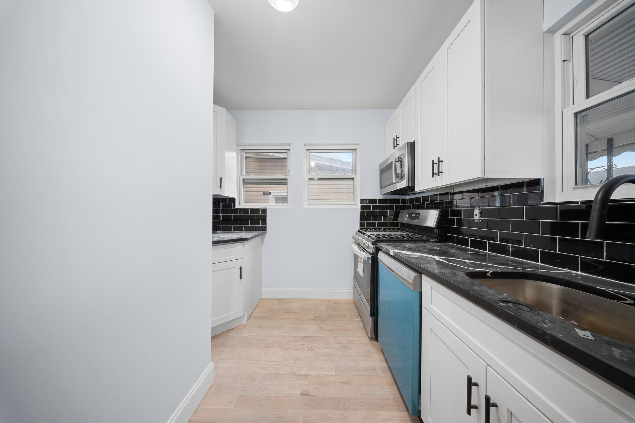 Single Family 118th  Queens, NY 11412, MLS-880389-2