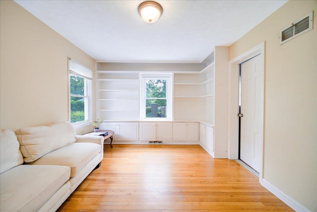 Single Family Seaman  Dutchess County, NY 12601, MLS-880401-15