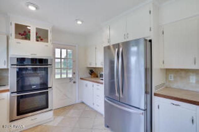 Single Family E Ann  Out Of Area, NY 18337, MLS-880409-35
