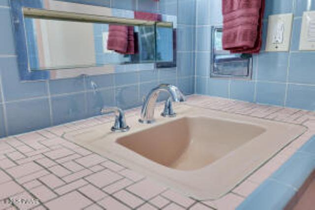Single Family E Ann  Out Of Area, NY 18337, MLS-880409-40