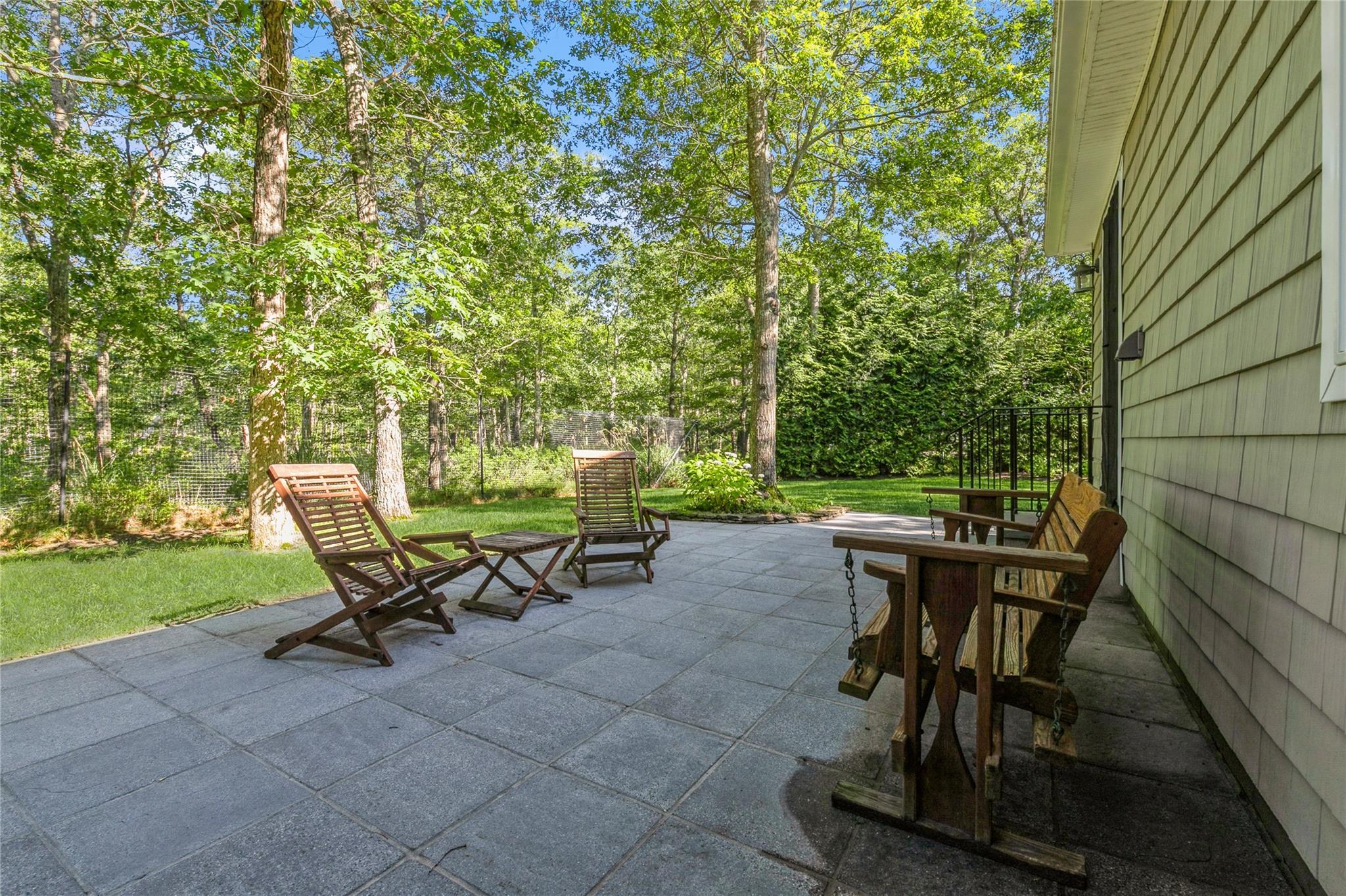 Single Family Hildreth  Suffolk County, NY 11946, MLS-880431-35