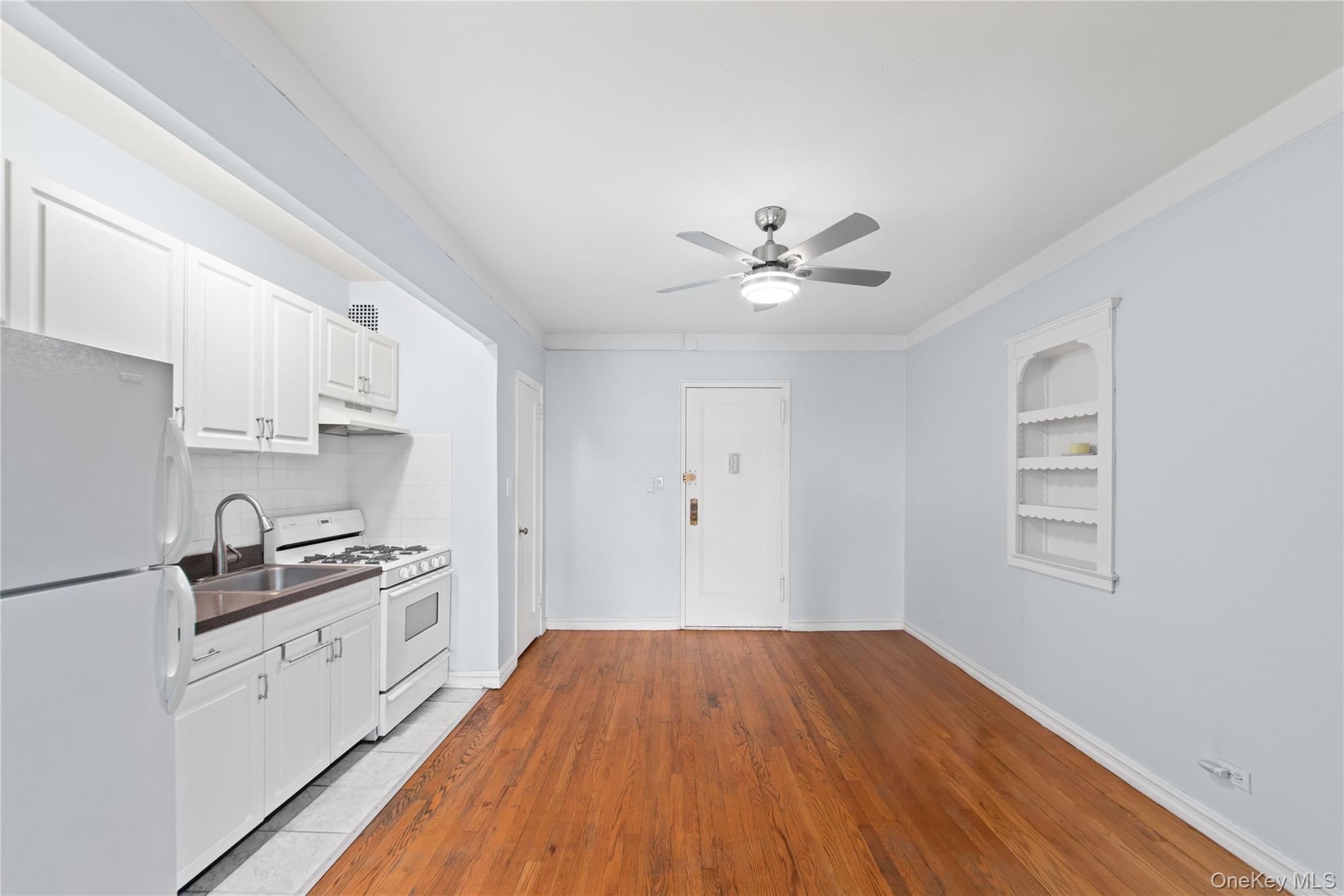 Coop Shore  Brooklyn, NY 11209, MLS-880466-2