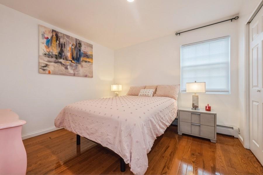 Single Family Almeda  Queens, NY 11692, MLS-880470-11
