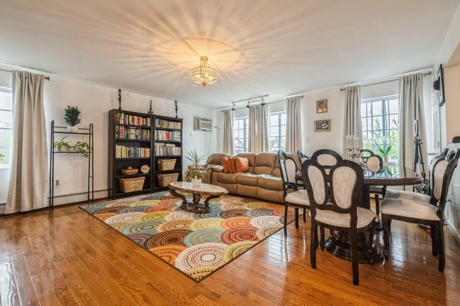 Single Family Almeda  Queens, NY 11692, MLS-880470-7