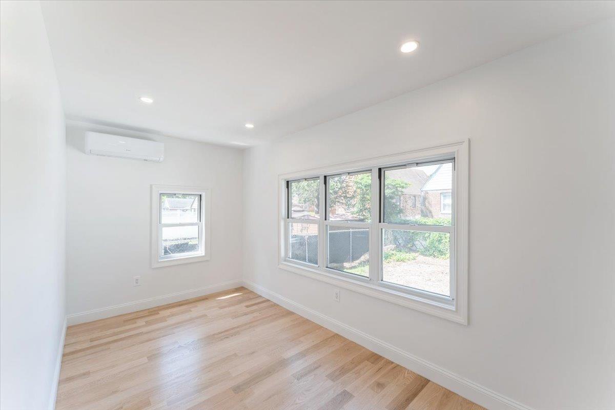 Single Family 173rd  Queens, NY 11434, MLS-880475-10