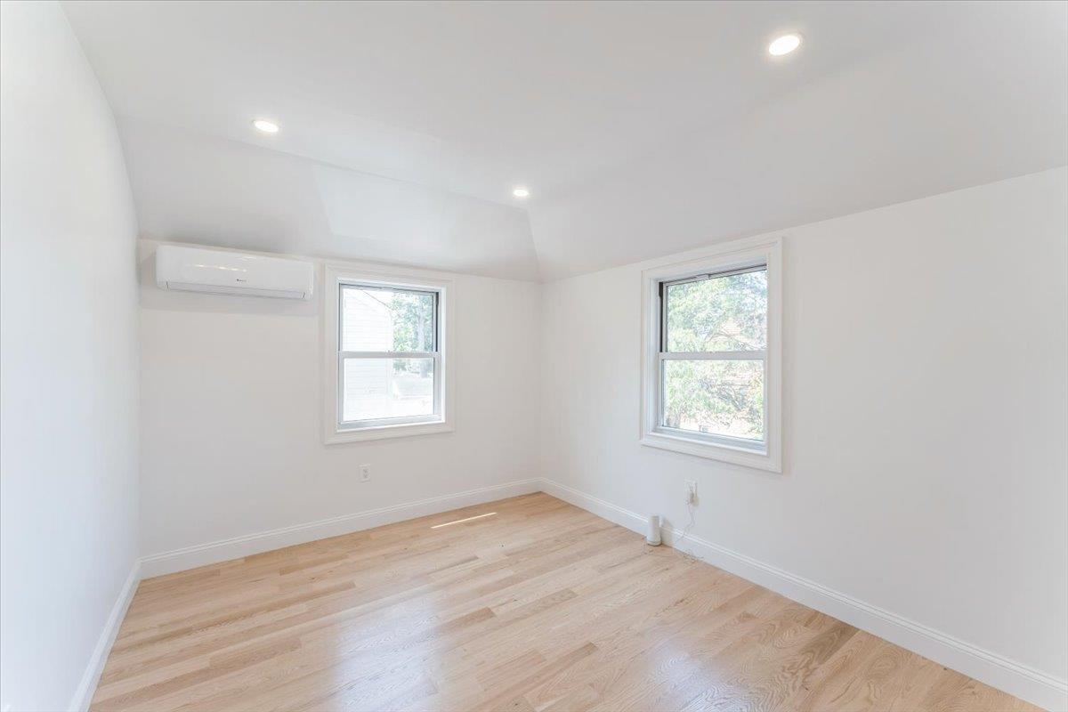 Single Family 173rd  Queens, NY 11434, MLS-880475-15