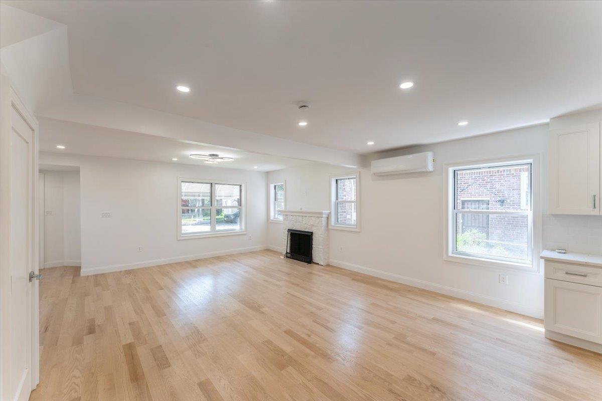Single Family 173rd  Queens, NY 11434, MLS-880475-6