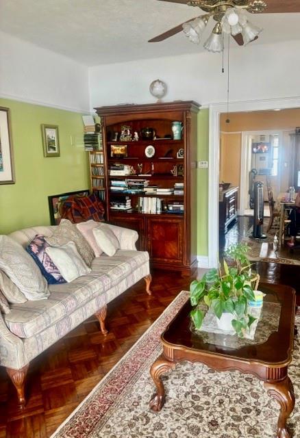 Single Family Grayson  Queens, NY 11413, MLS-880494-4