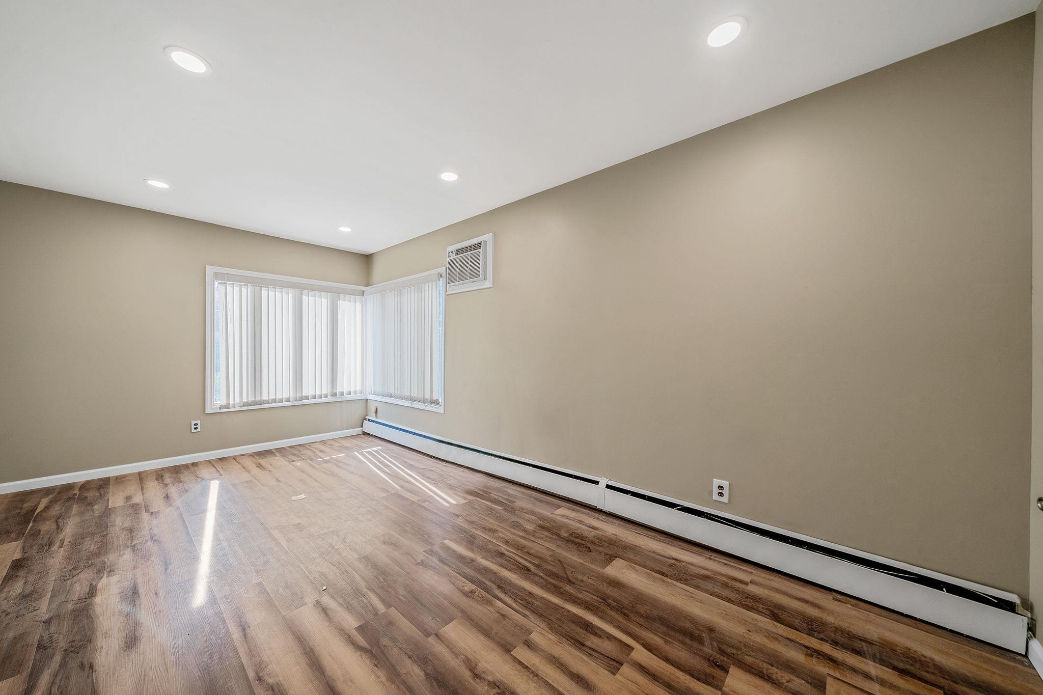 Single Family Cleary  Suffolk County, NY 11779, MLS-880543-16