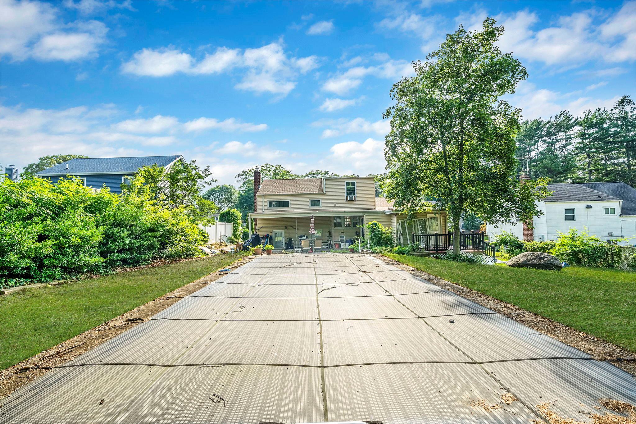 Single Family Cleary  Suffolk County, NY 11779, MLS-880543-22