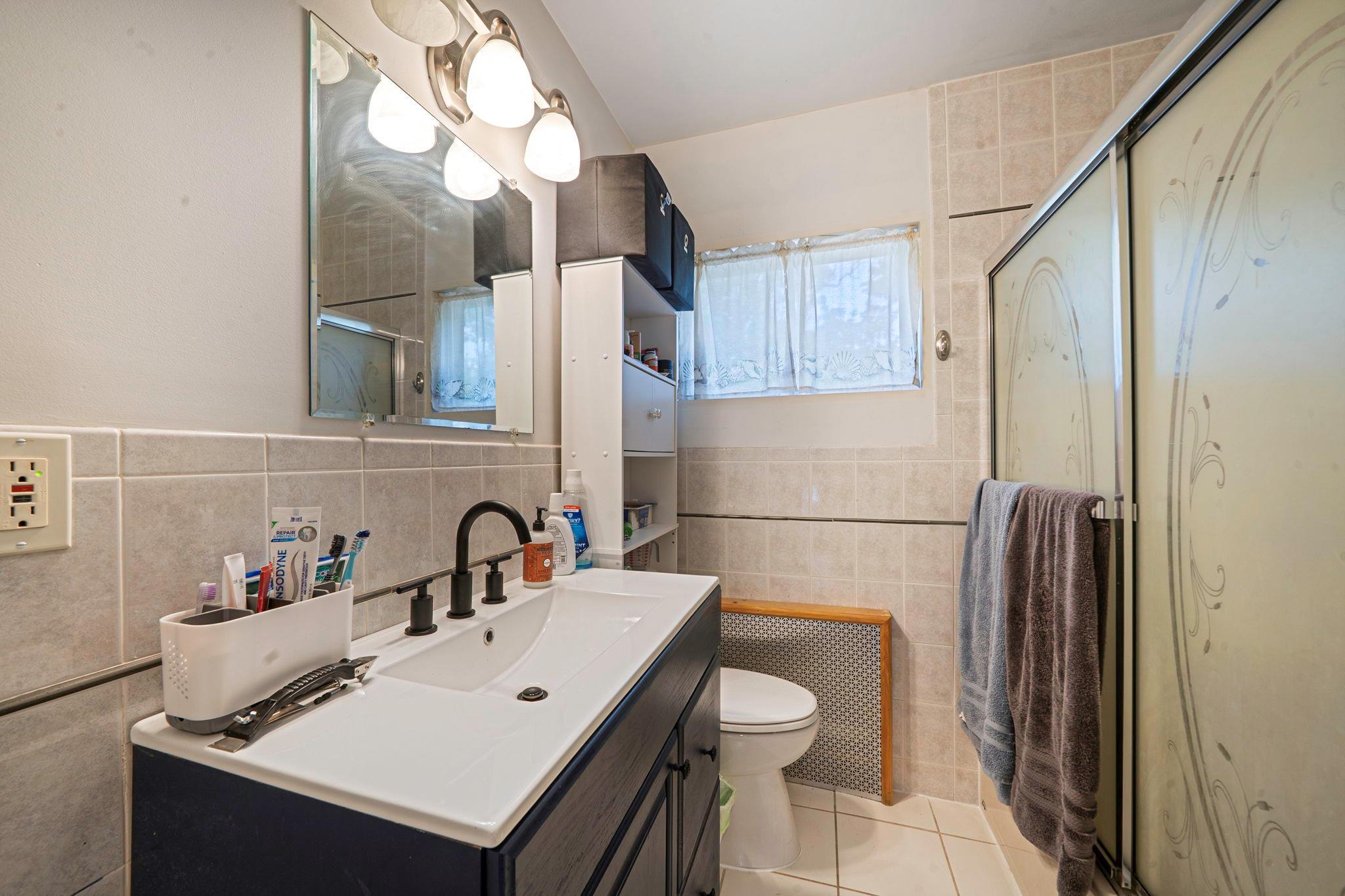 Single Family Cleary  Suffolk County, NY 11779, MLS-880543-8