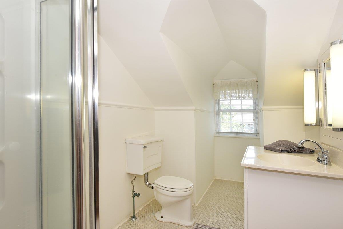 Single Family Nassau  Nassau County, NY 11530, MLS-880544-26