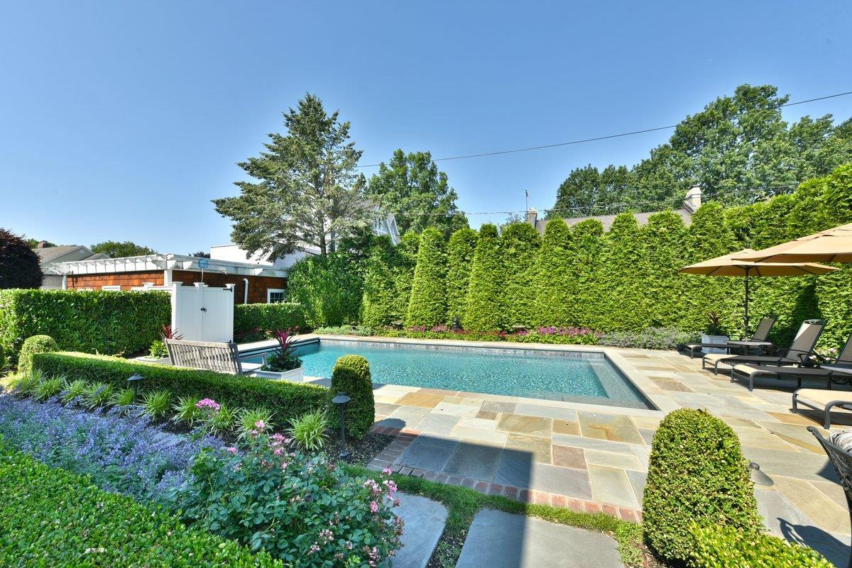 Single Family Nassau  Nassau County, NY 11530, MLS-880544-32