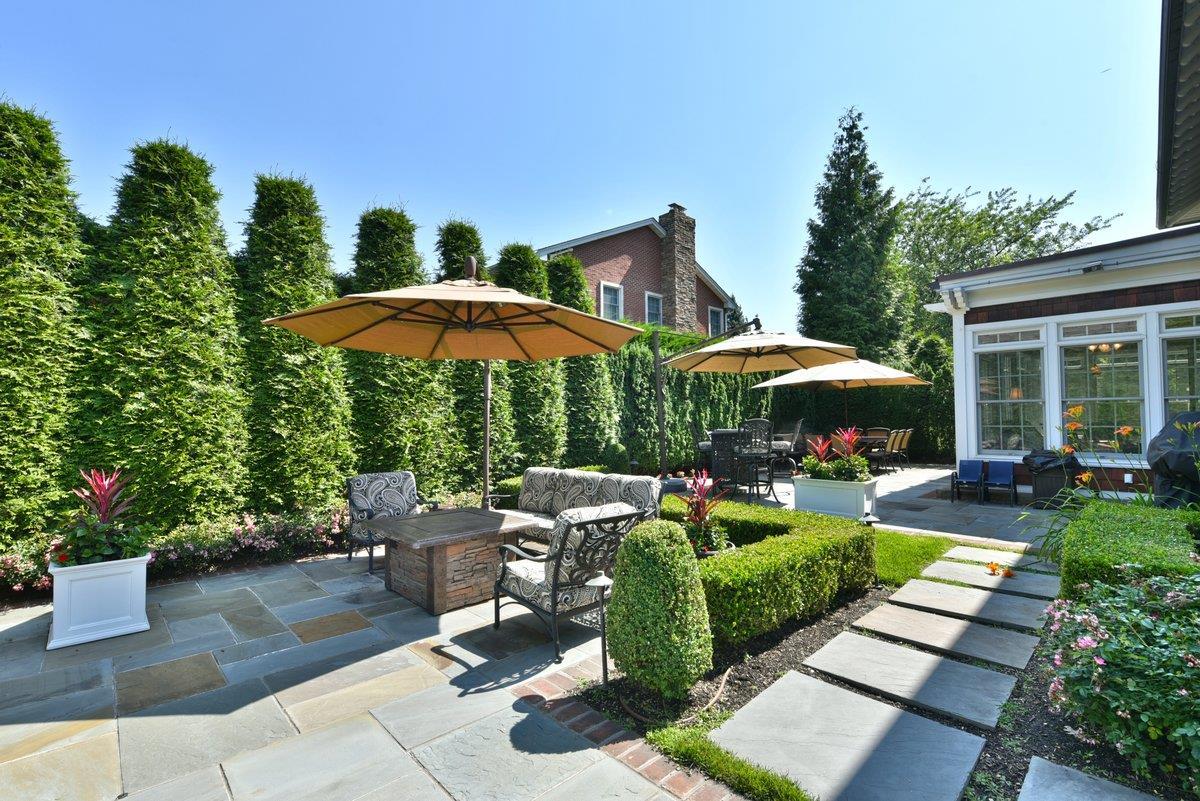 Single Family Nassau  Nassau County, NY 11530, MLS-880544-34